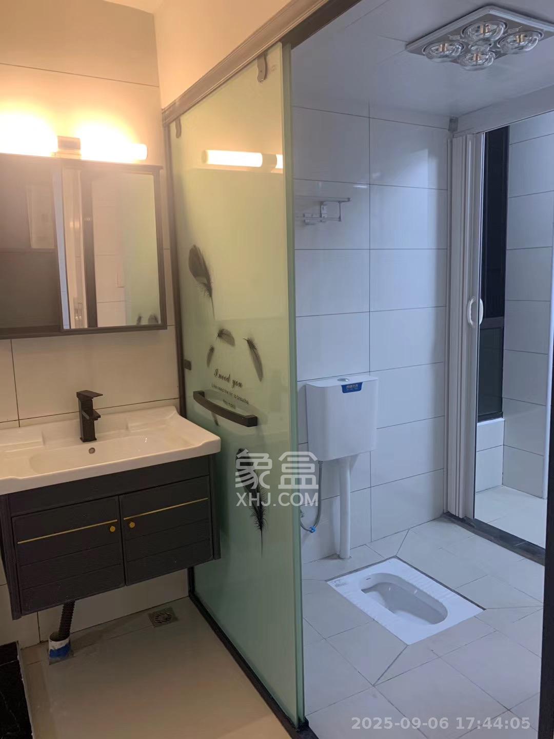 山语城三期 3室2厅1卫 1650.0元/月 山语城三期 3室2厅1卫 1650.0元/月室内图