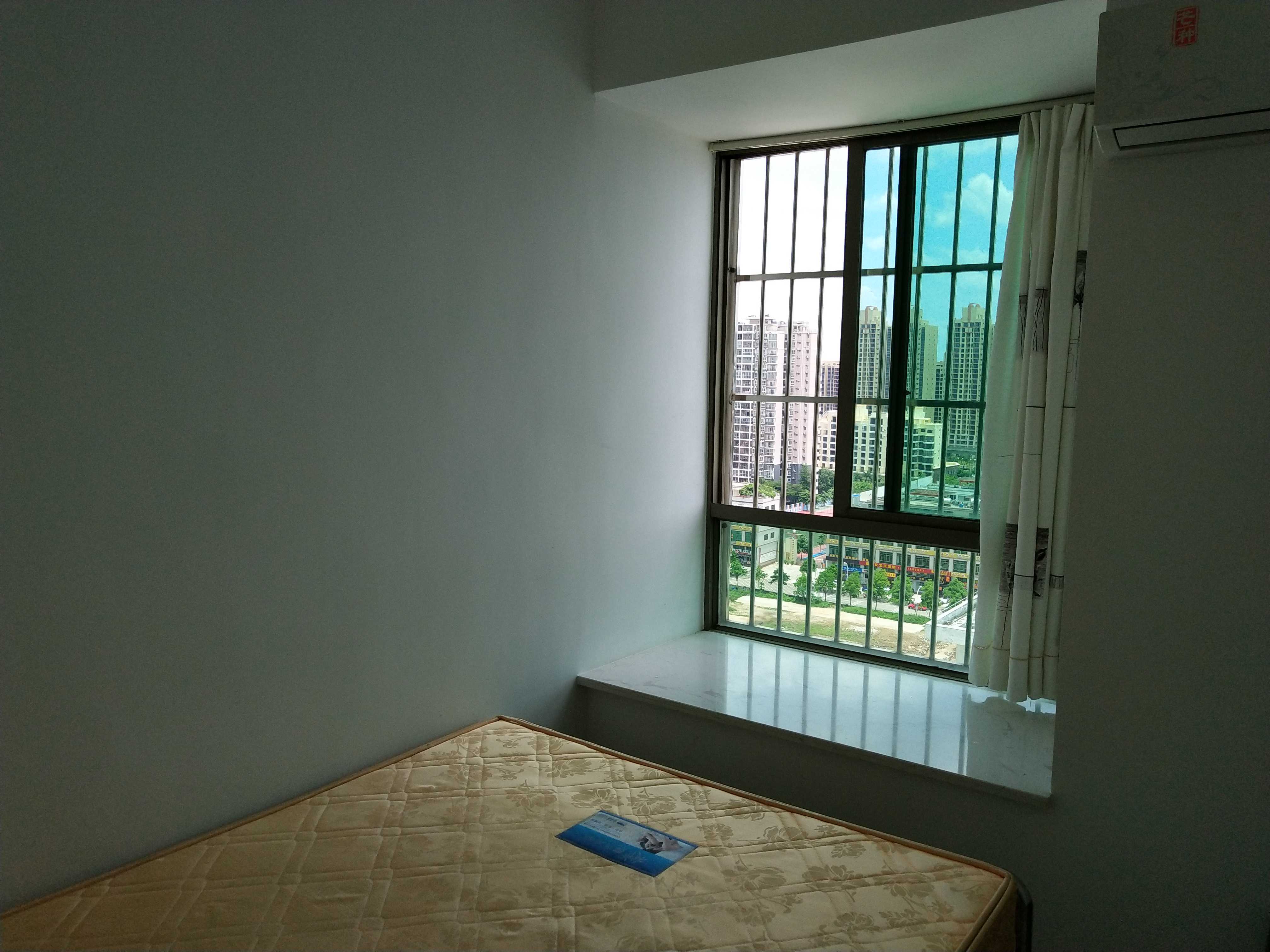 南海花园  2室2厅1卫    2200.0元/月 南海花园  2室2厅1卫    2200.0元/月室内图