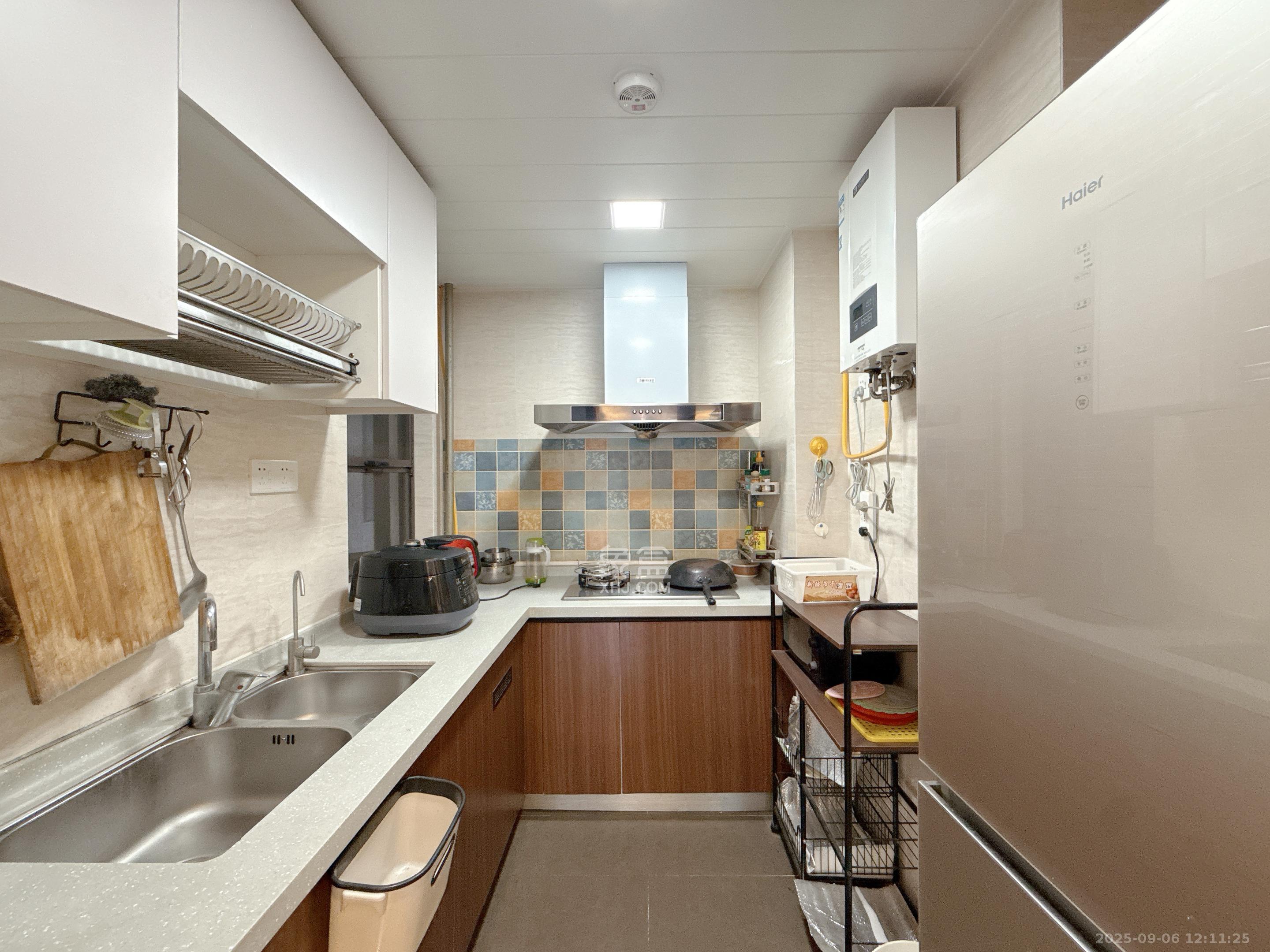 万科里金域滨江  3室2厅1卫    3800.0元/月室内图