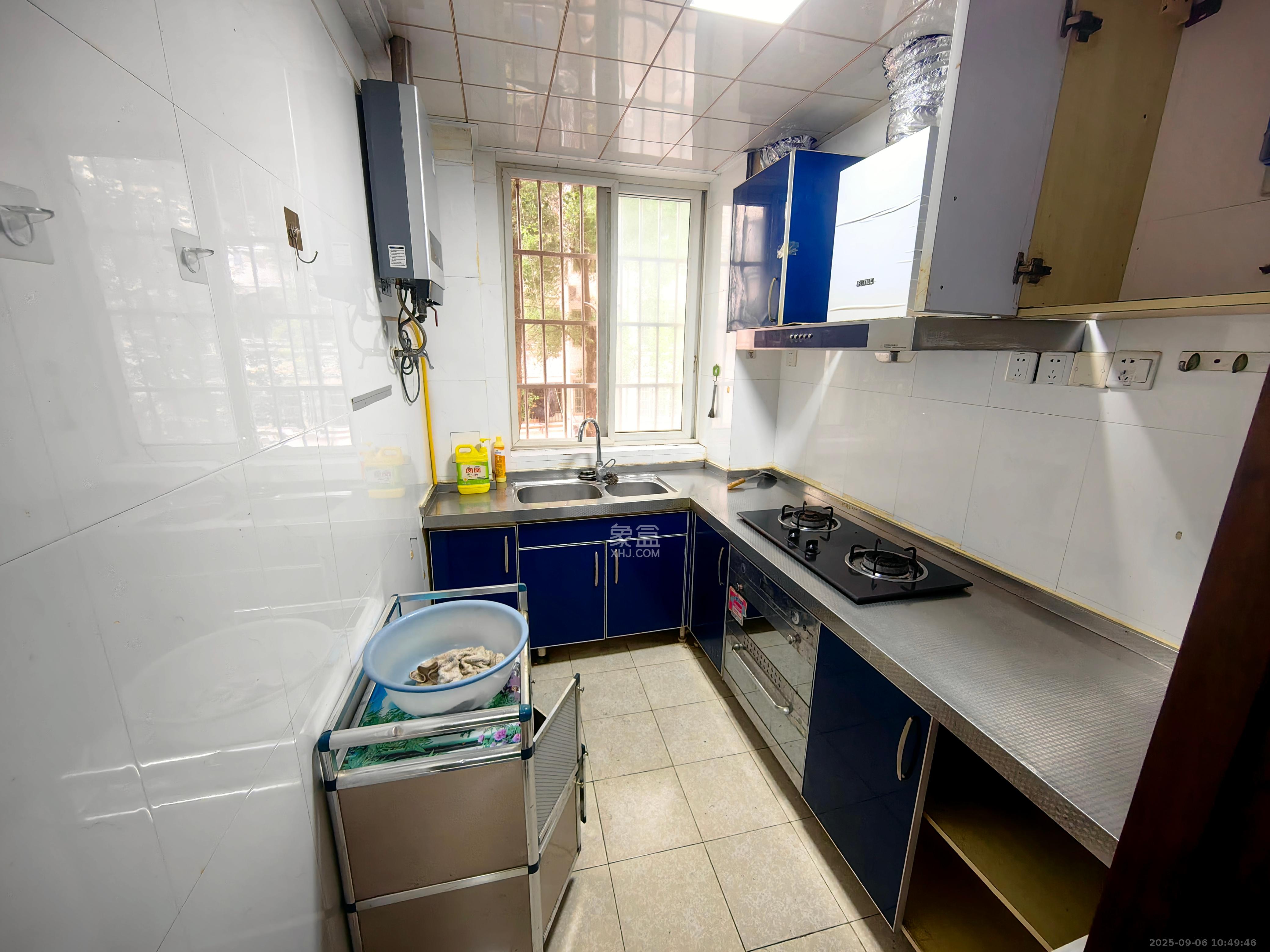 德润园  2室2厅1卫    2000.0元/月室内图