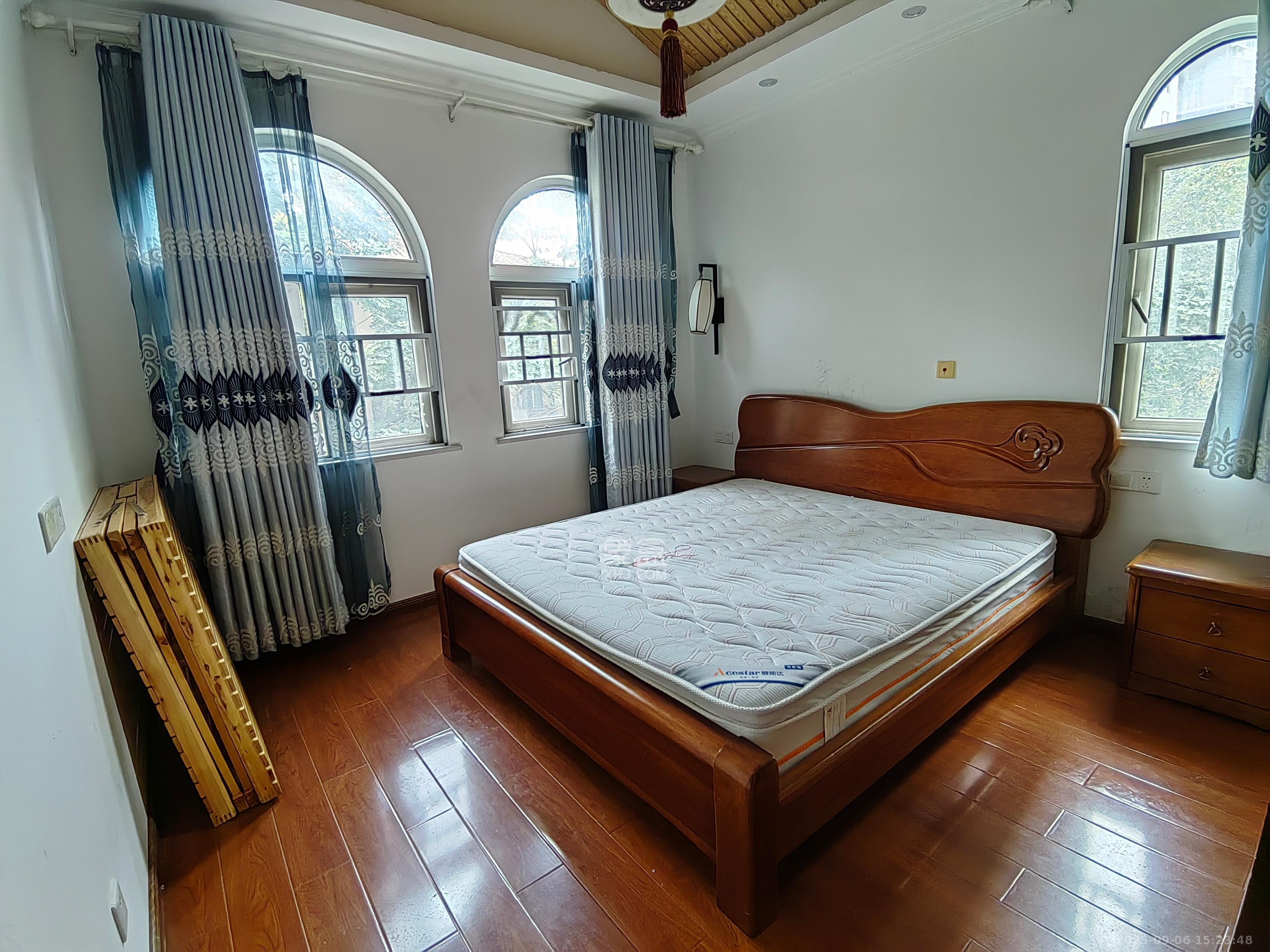 郡原居里 2室2厅1卫 1700.0元/月 郡原居里 2室2厅1卫 1700.0元/月室内图