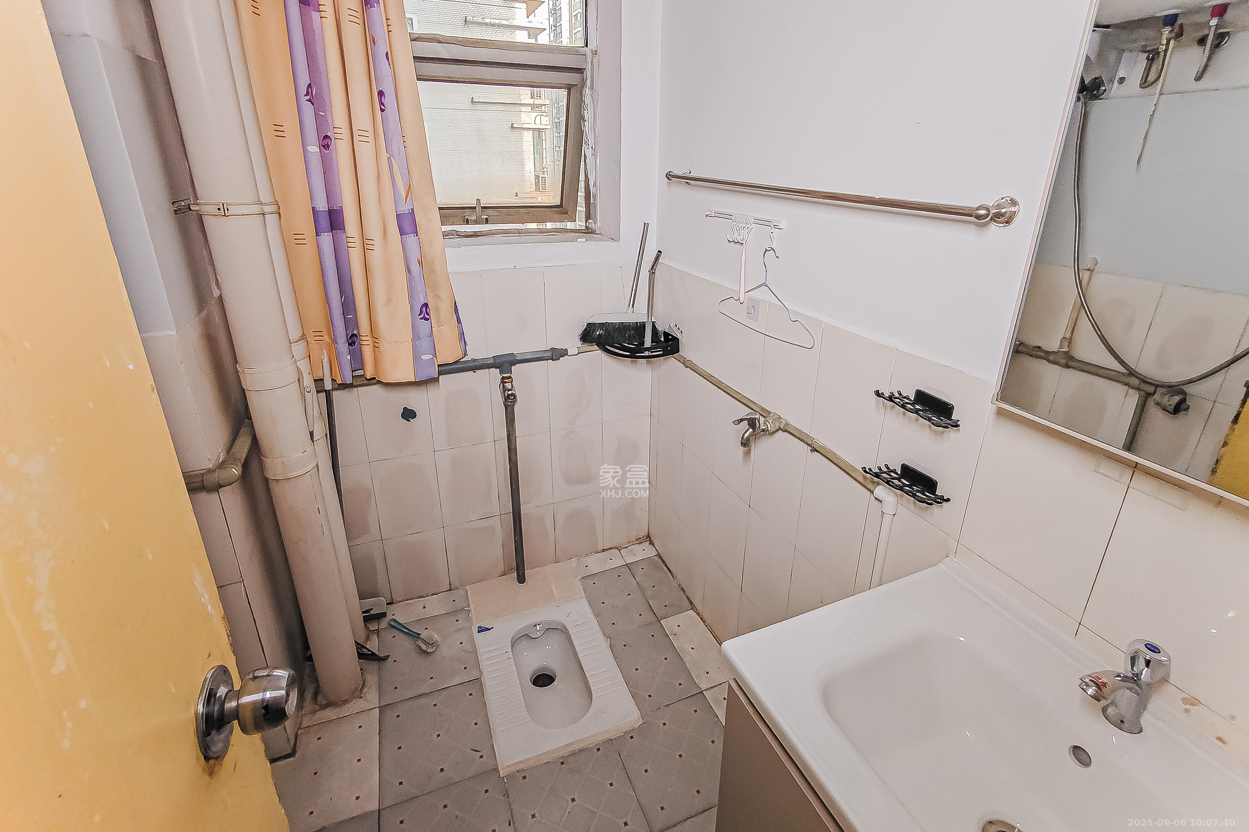 凯通国际城（凯通朝庭）  2室1厅1卫    56.0万卫生间