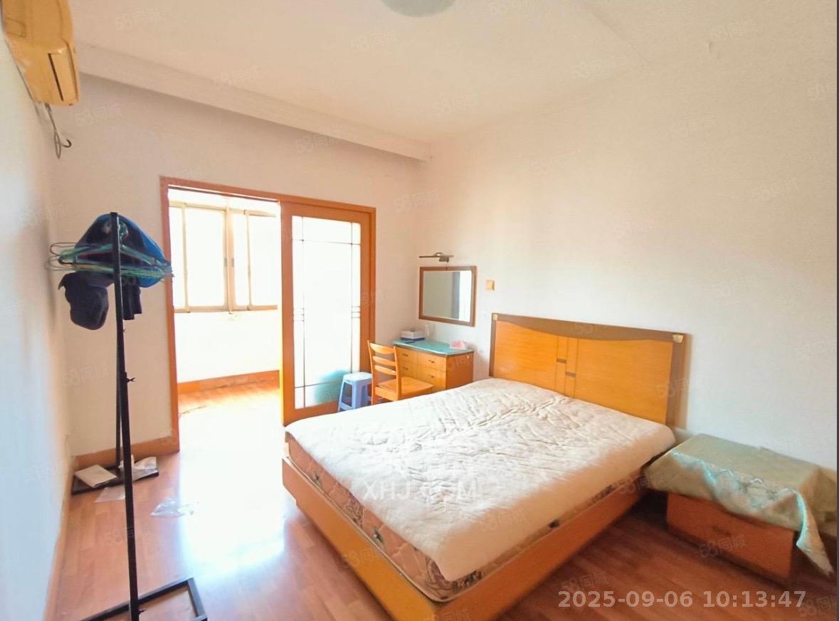 红旗区三片  2室1厅1卫    1250.0元/月室内图