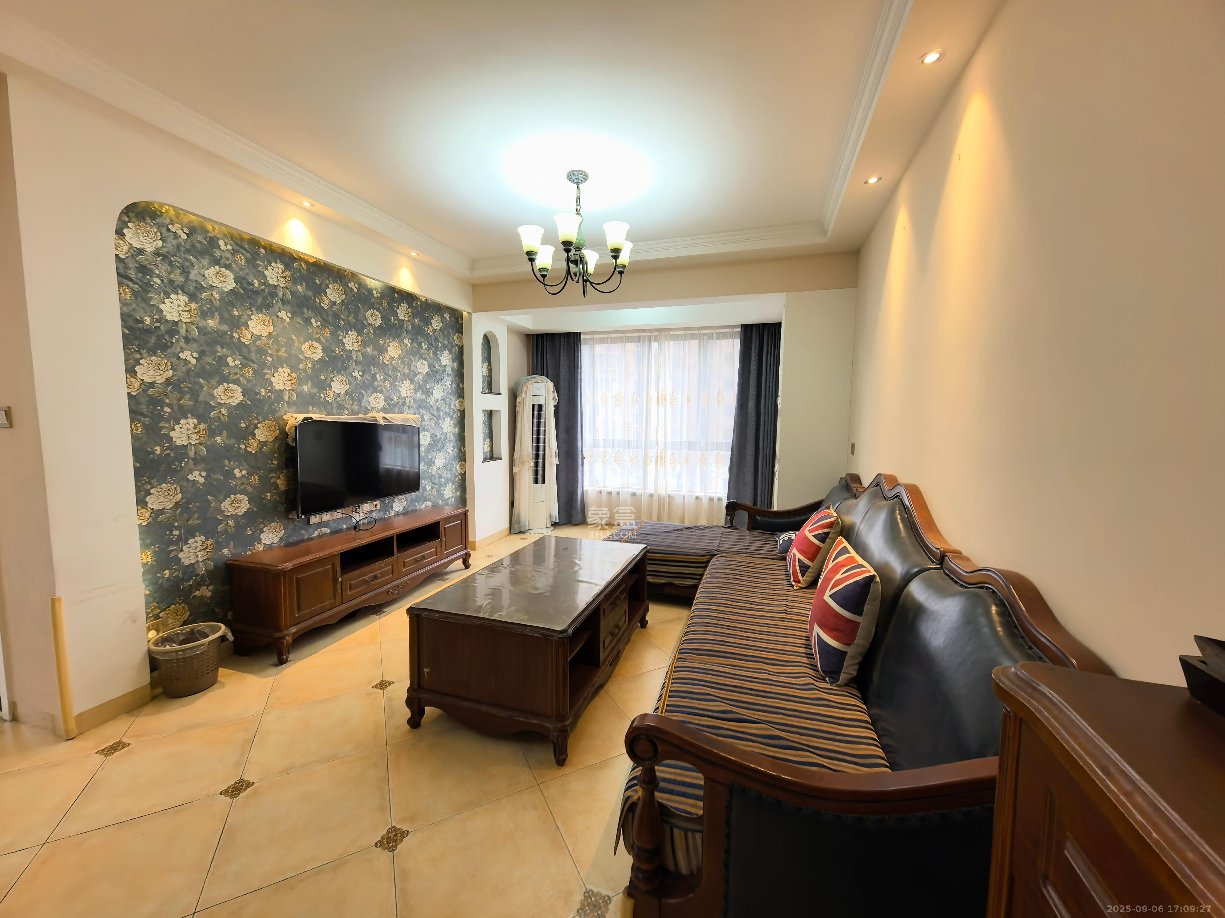 辉煌国际城二期 2室2厅1卫 2600.0元/月 辉煌国际城二期 2室2厅1卫 2600.0元/月室内图