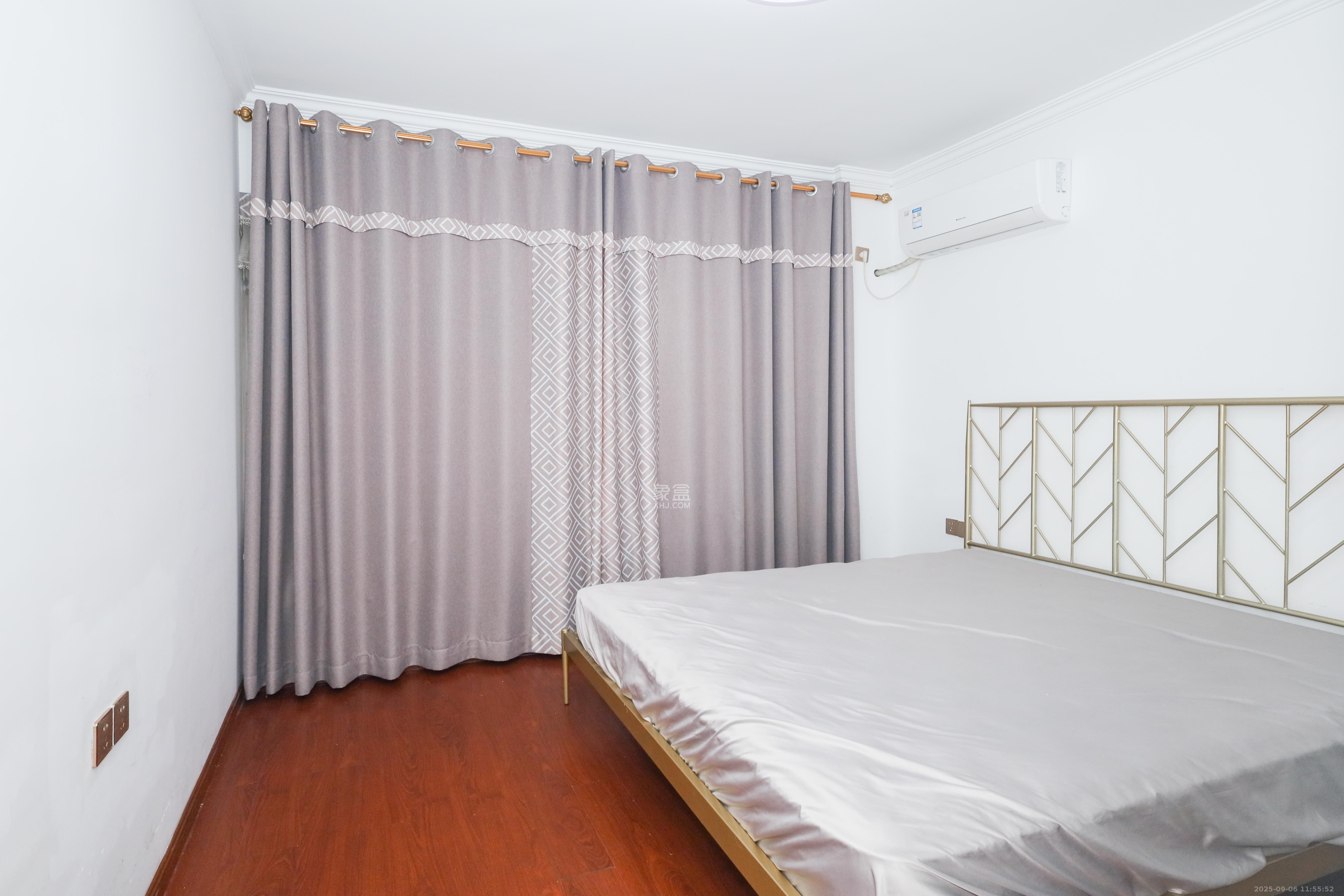 好莱城(弘德西街) 4室2厅2卫 118.0万 好莱城(弘德西街) 4室2厅2卫 118.0万卧室