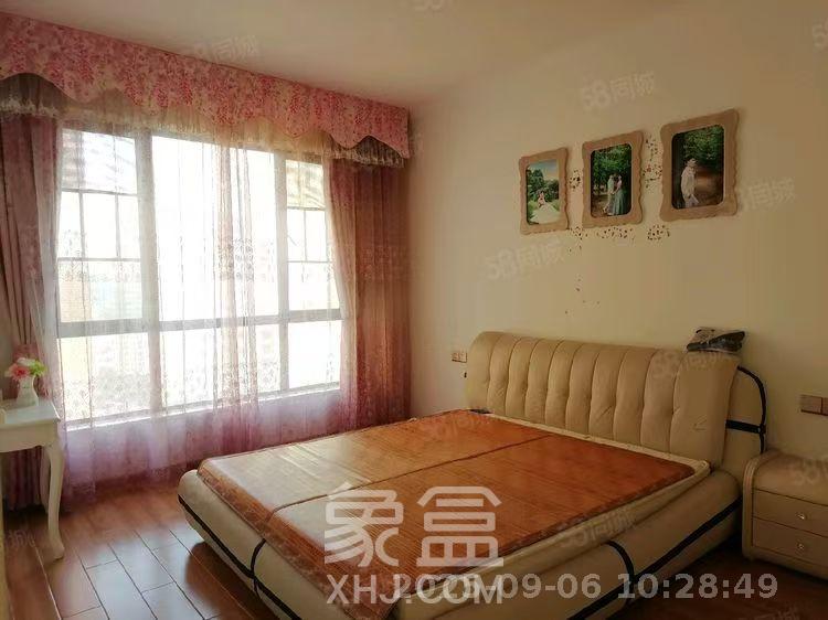 枫华府第 3室2厅1卫 2000.0元/月 枫华府第 3室2厅1卫 2000.0元/月室内图