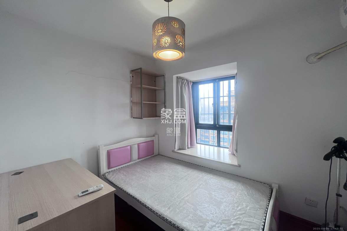 东玺门  3室2厅1卫    2300.0元/月 东玺门  3室2厅1卫    2300.0元/月室内图