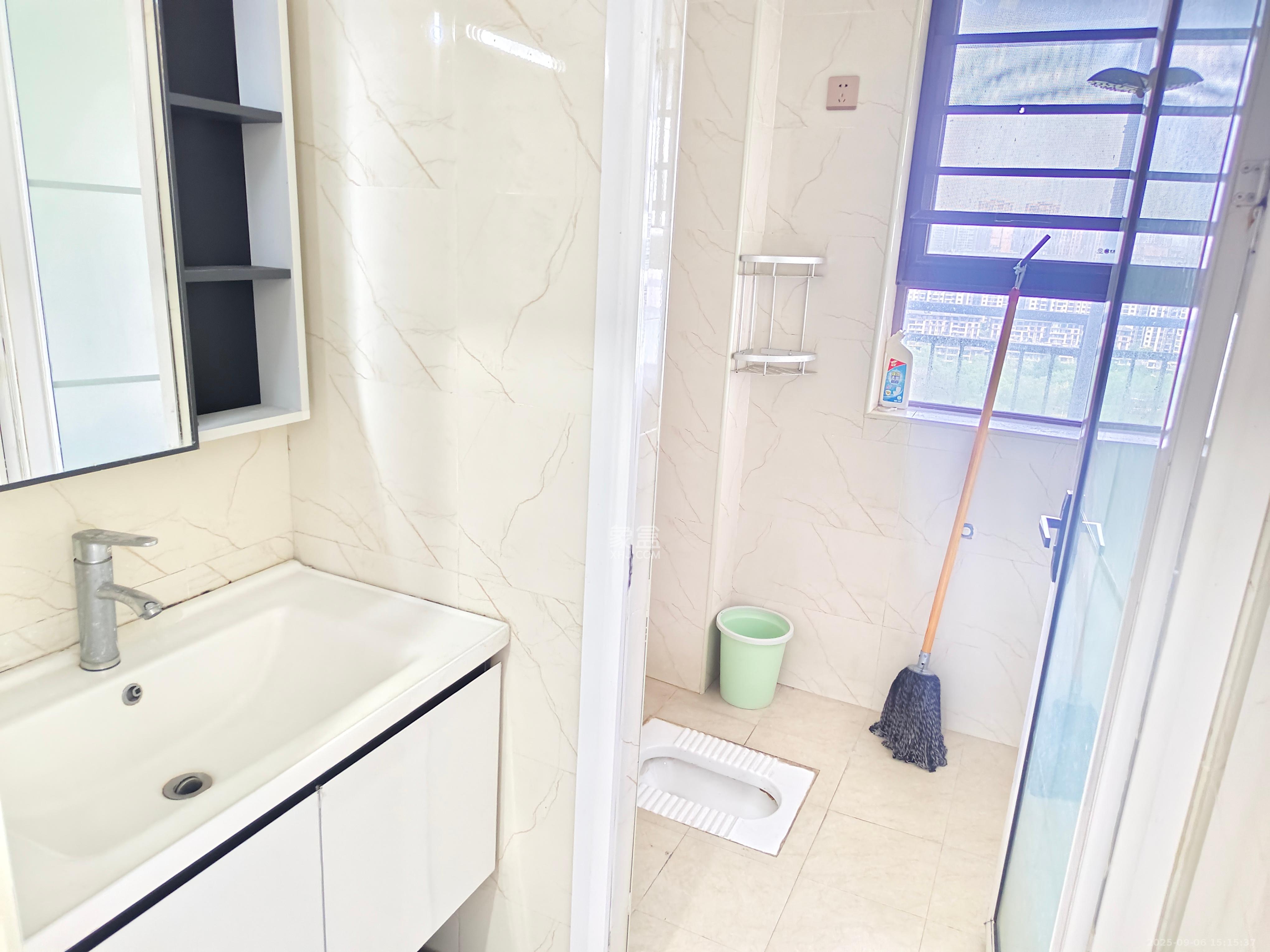 洋湖18克拉(旷远洋湖18克拉) 4室2厅2卫 3200.0元/月 洋湖18克拉(旷远洋湖18克拉) 4室2厅2卫 3200.0元/月室内图