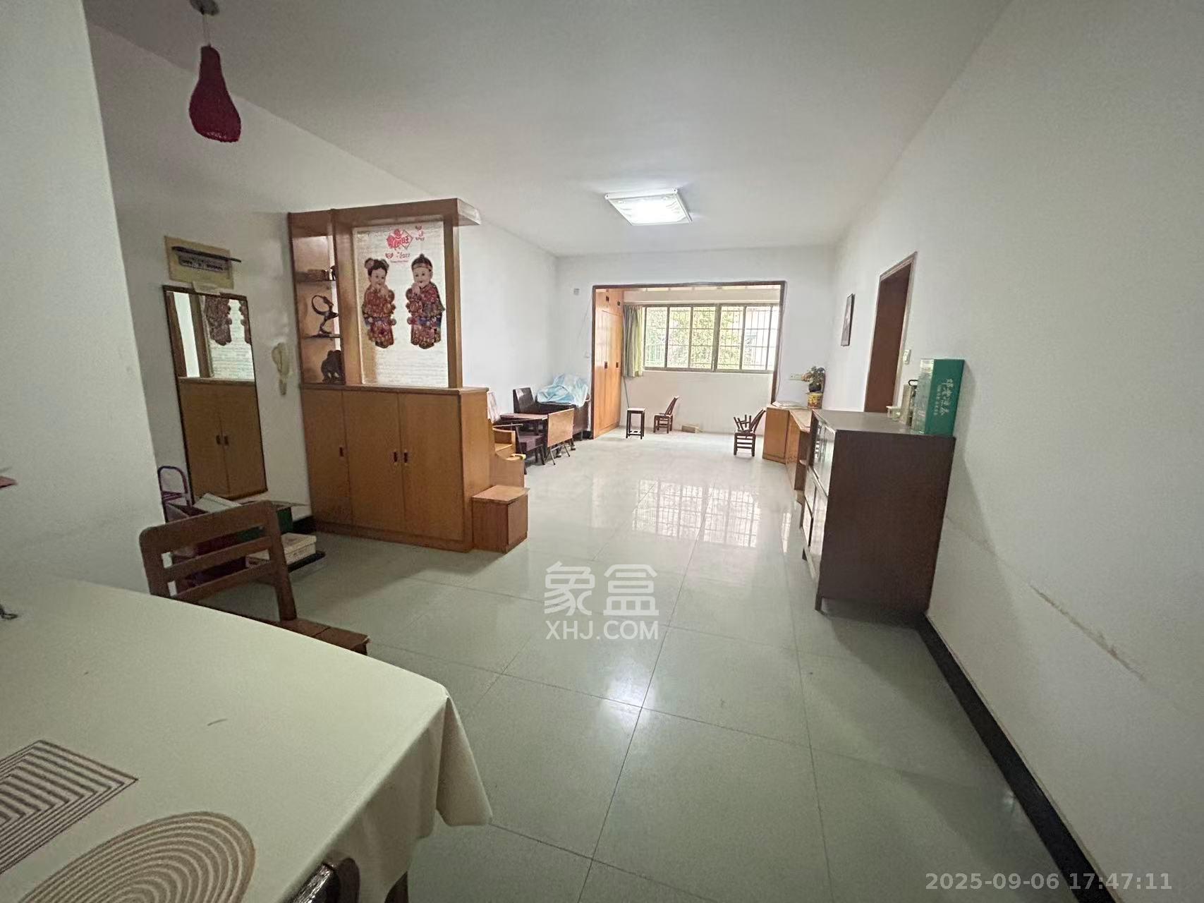 三湘小区  2室2厅1卫    1400.0元/月室内图