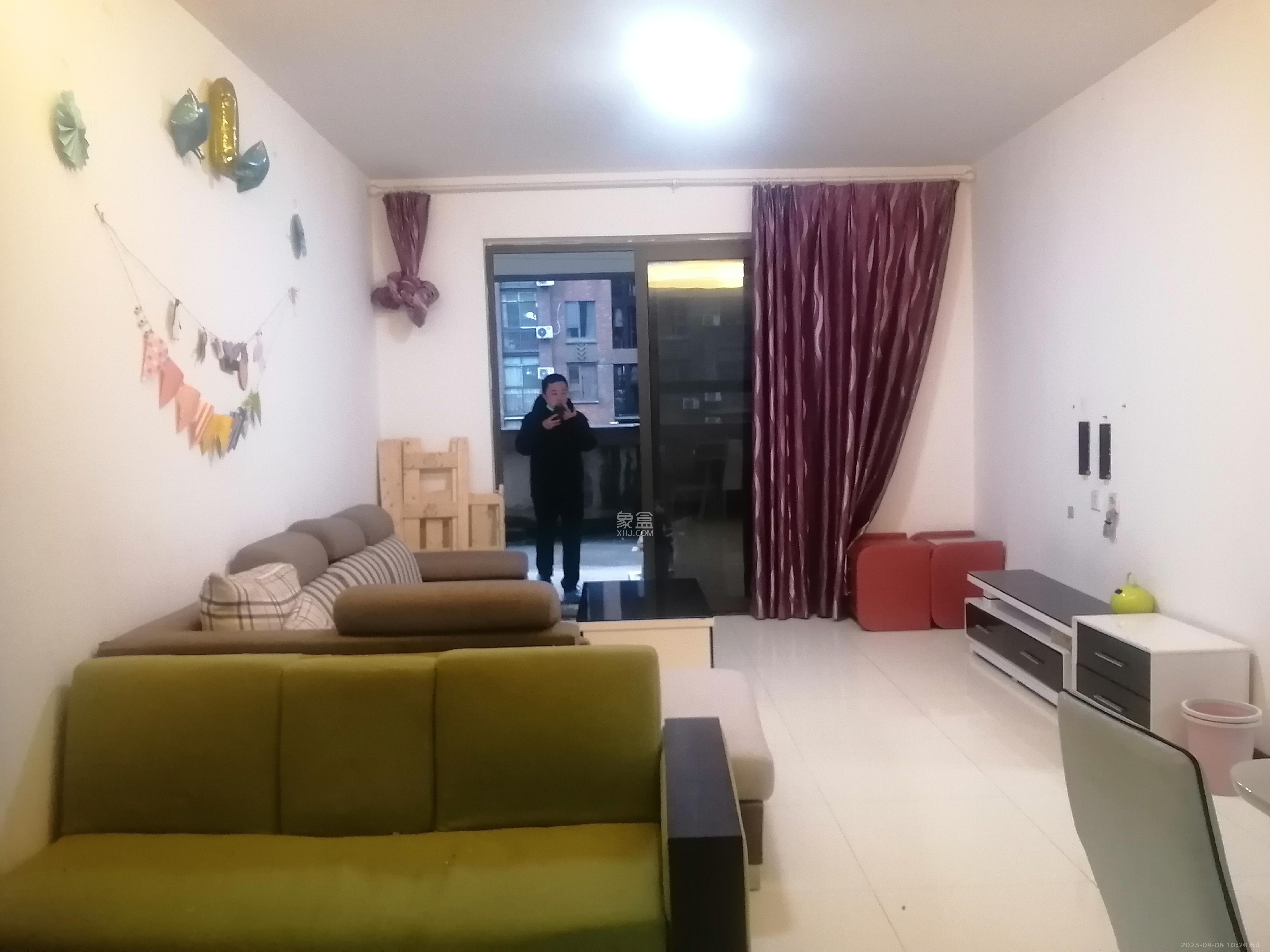 绿地公馆(绿地名邸)  2室2厅1卫    1800.0元/月 绿地公馆(绿地名邸)  2室2厅1卫    1800.0元/月室内图