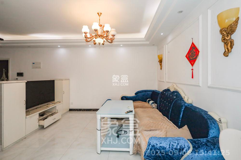 南山雍江汇(滨江国际新城) 3室2厅1卫 3000.0元/月 南山雍江汇(滨江国际新城) 3室2厅1卫 3000.0元/月室内图