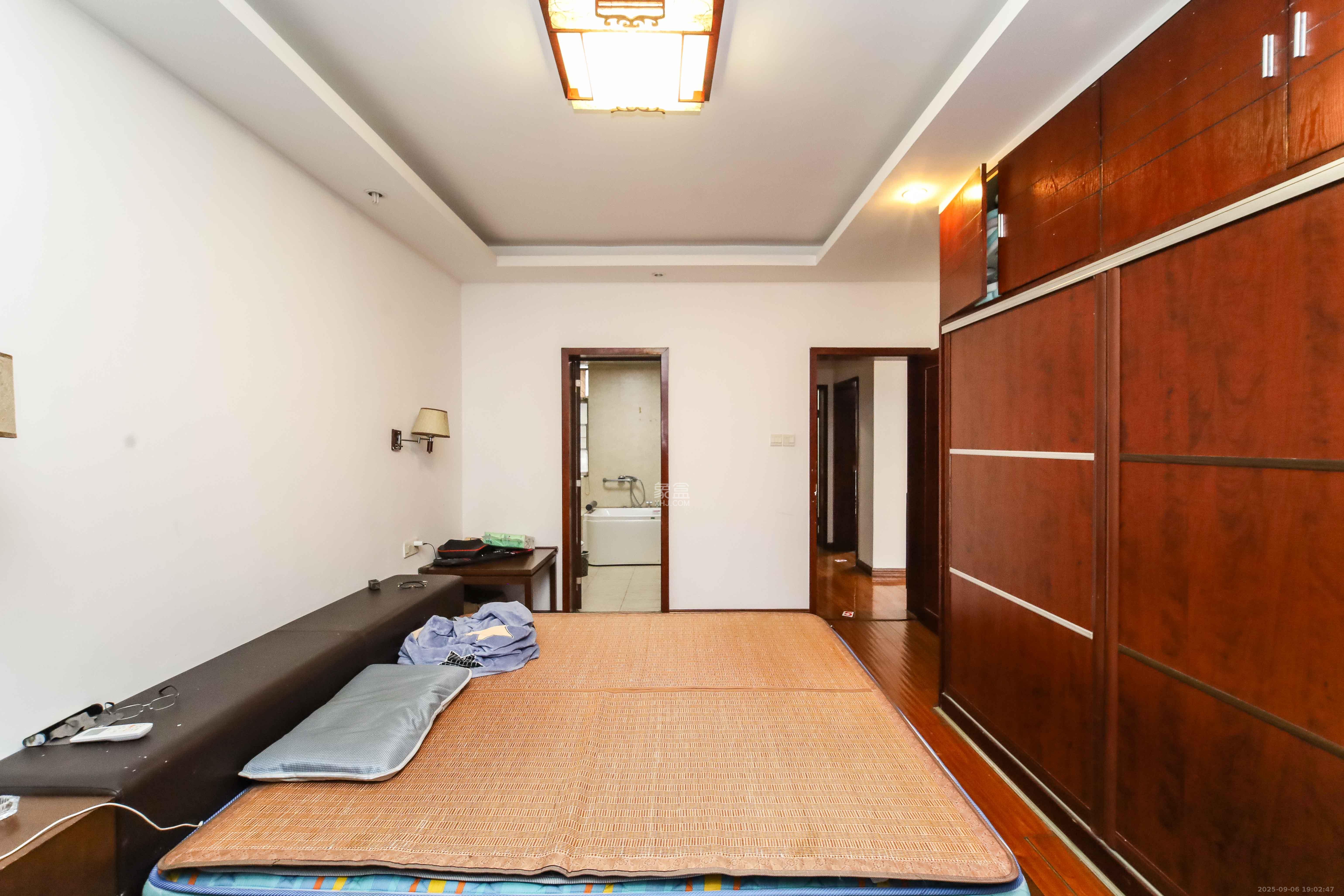 东门壹号家园  3室2厅2卫    95.0万 东门壹号家园  3室2厅2卫    95.0万卧室