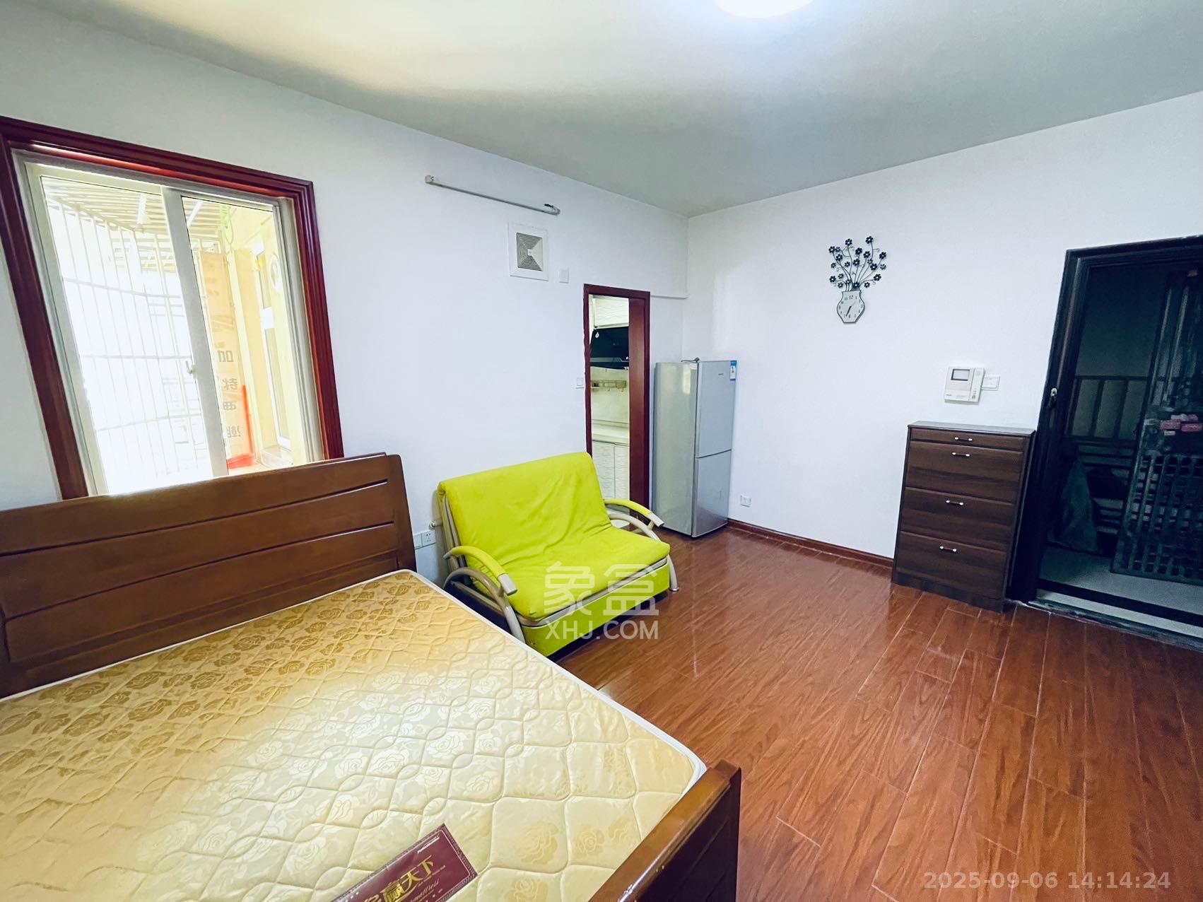 四方小区综合楼(四方嘉丽)  1室0厅0卫    1200.0元/月 四方小区综合楼(四方嘉丽)  1室0厅0卫    1200.0元/月室内图