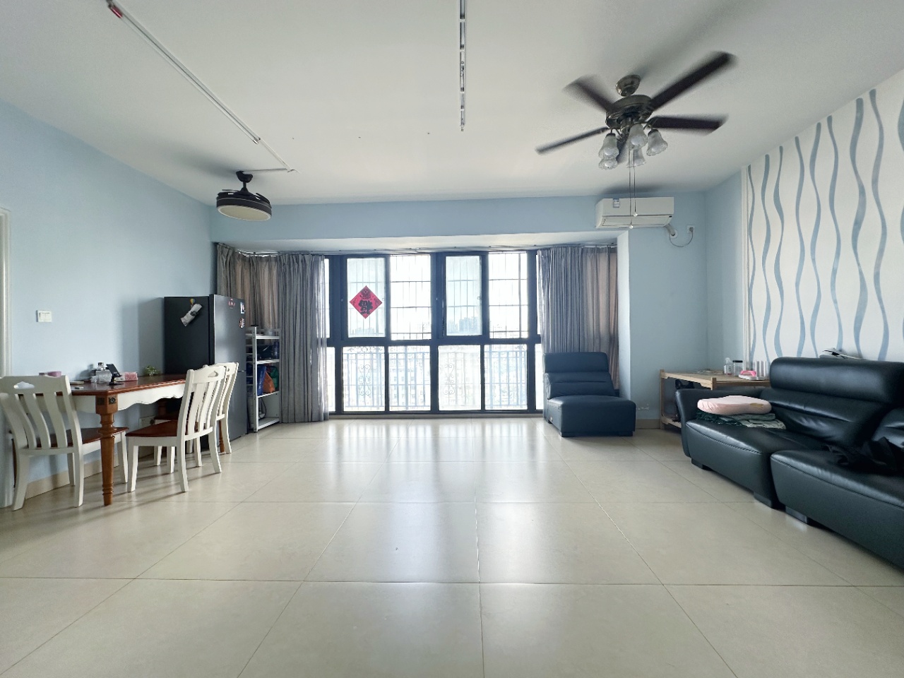 鑫生棕榈泉国际公馆  2室2厅2卫    136.0万 鑫生棕榈泉国际公馆  2室2厅2卫    136.0万室内图