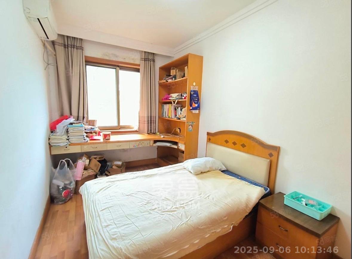 红旗区三片  2室1厅1卫    1250.0元/月室内图