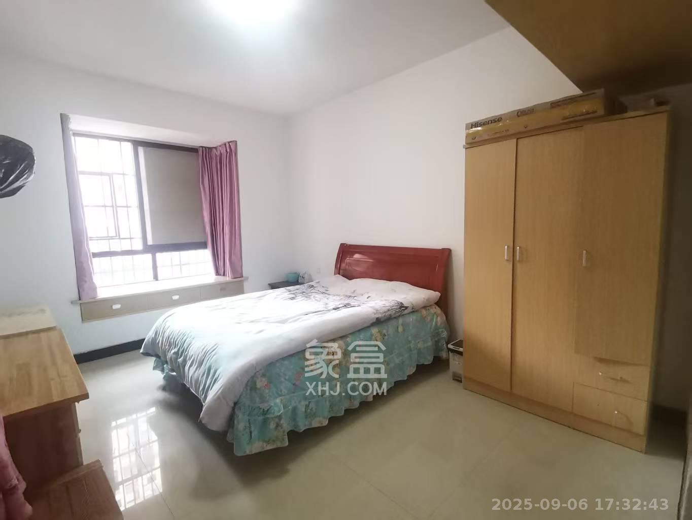 三景华御  4室2厅1卫    2000.0元/月室内图