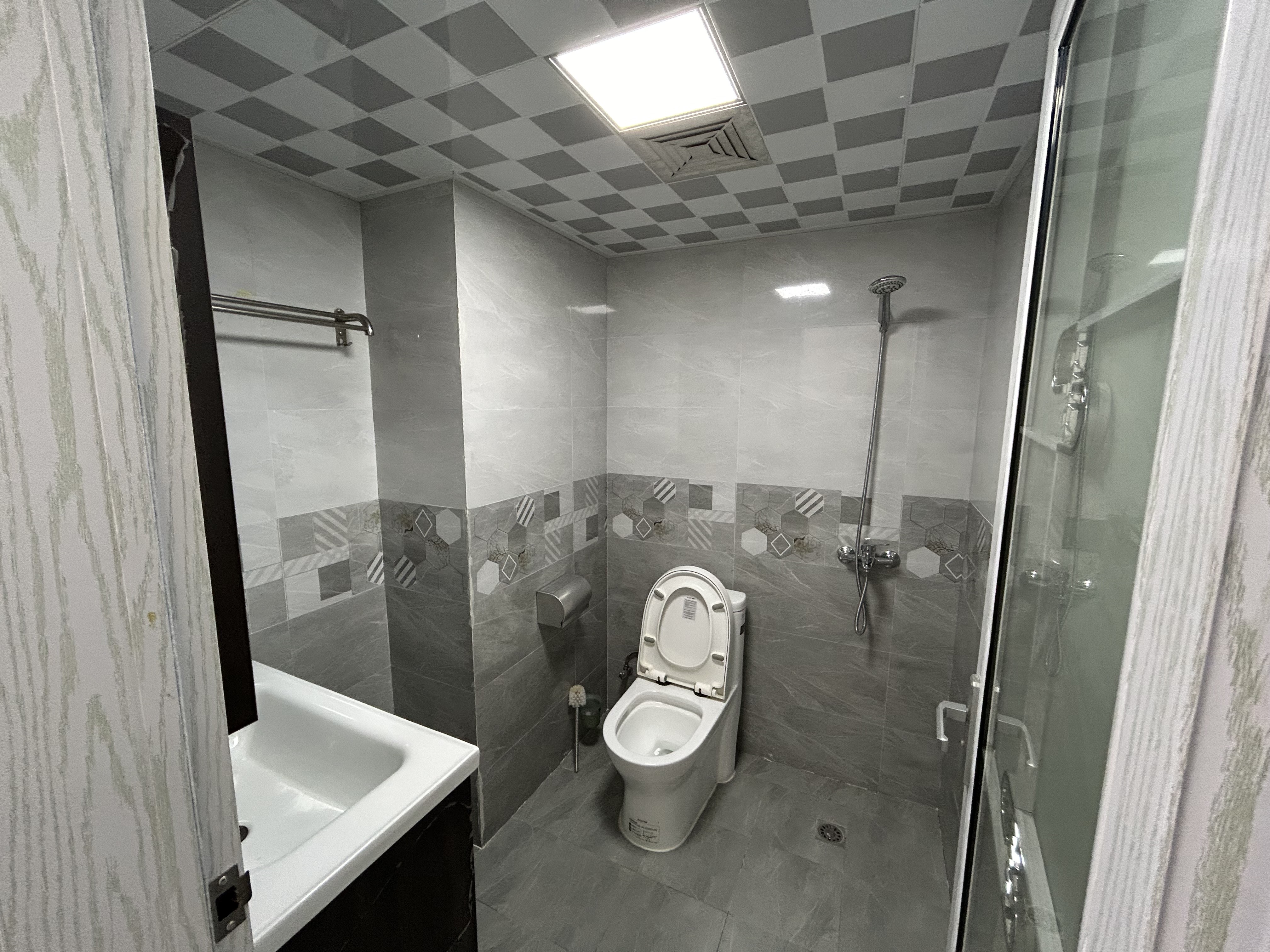 南门口安置小区一期  3室2厅2卫    2000.0元/月 南门口安置小区一期  3室2厅2卫    2000.0元/月室内图