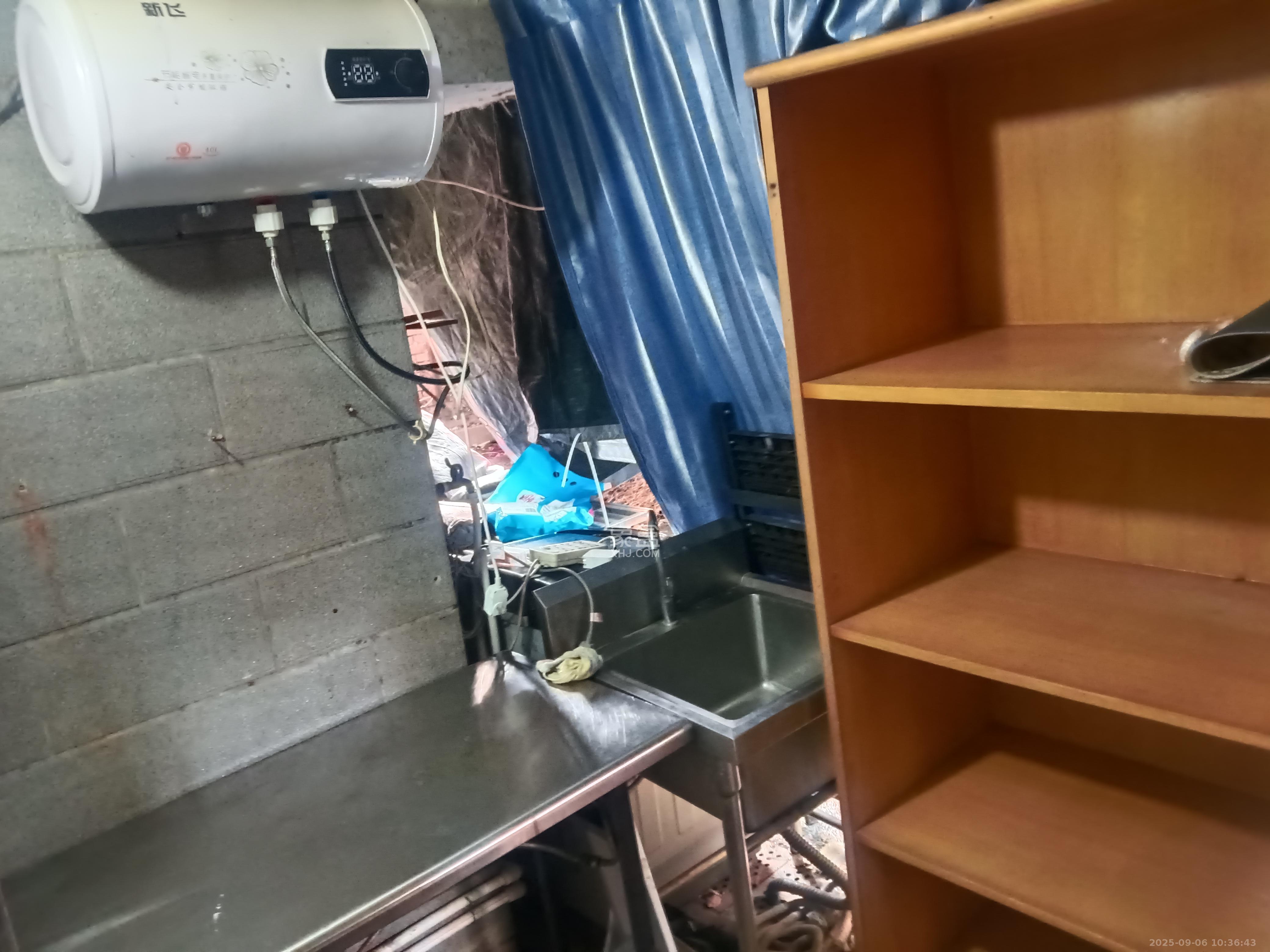 依星苑  1室0厅0卫    600.0元/月 依星苑  1室0厅0卫    600.0元/月室内图1