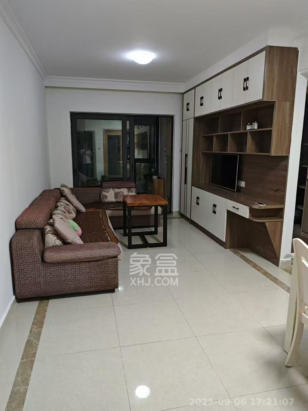 佳兆业时代广场  2室2厅1卫    2400.0元/月 佳兆业时代广场  2室2厅1卫    2400.0元/月