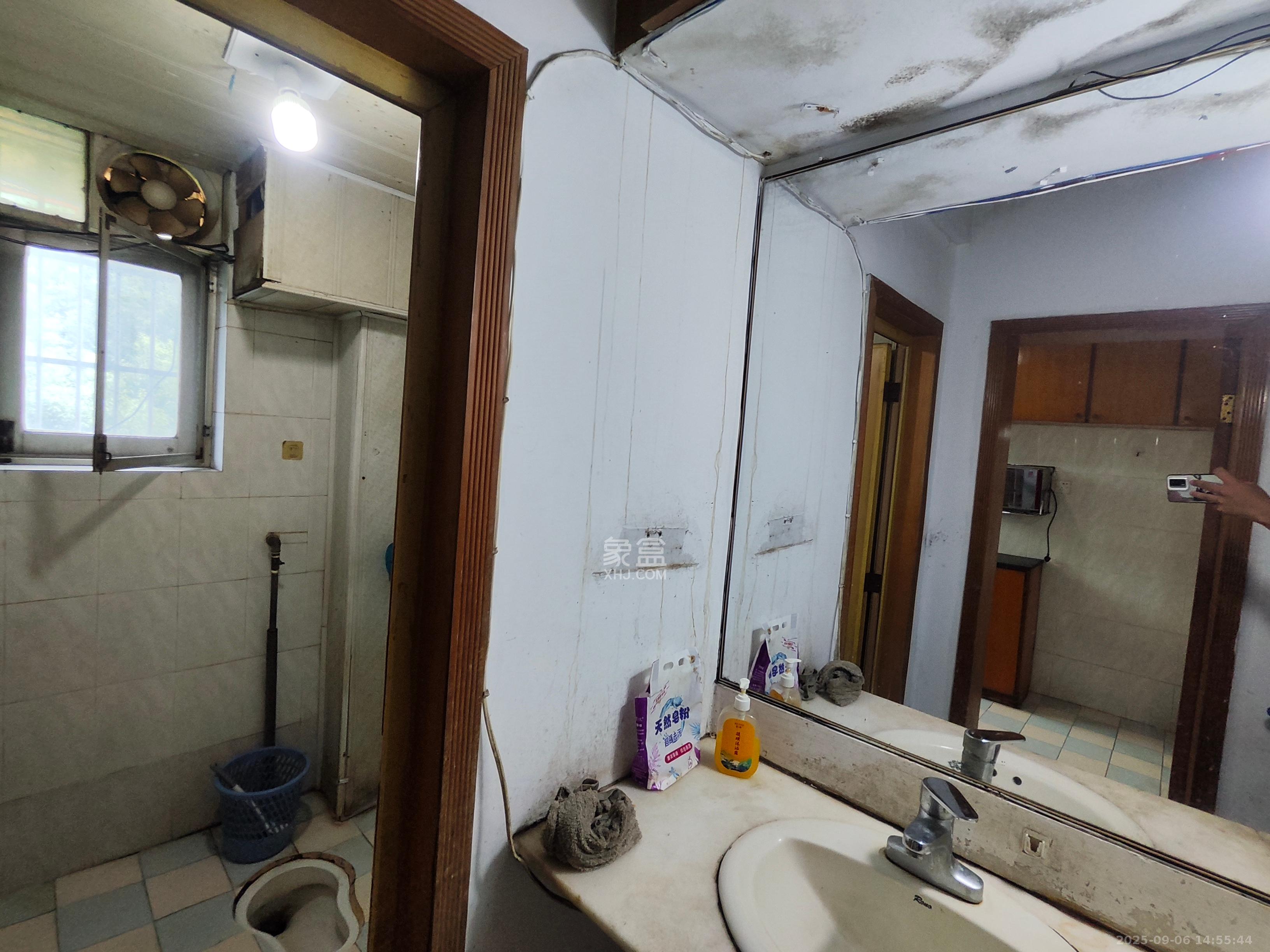 远通苑小区  2室2厅1卫    1300.0元/月室内图