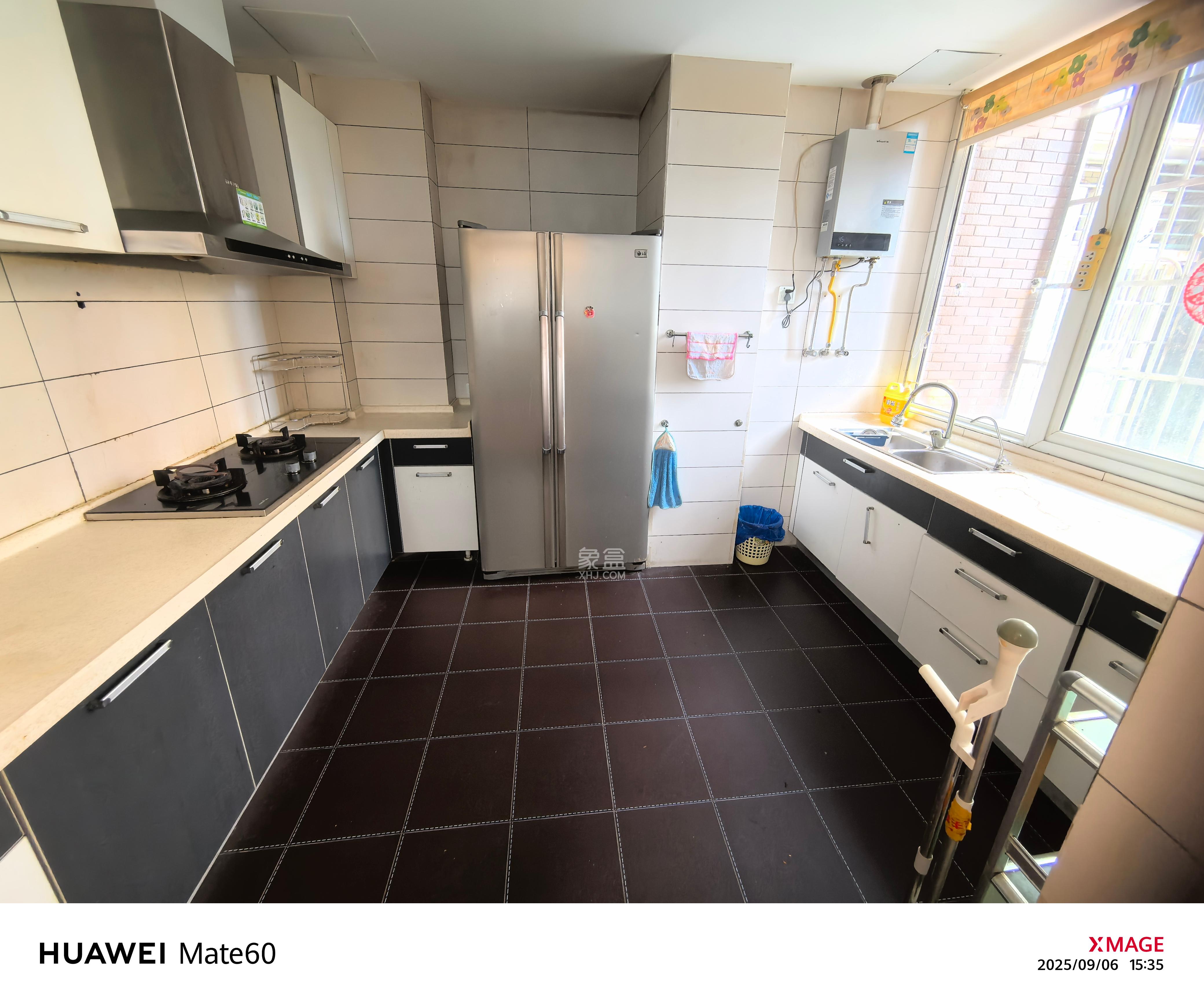 岳麓现代城  3室2厅2卫    3800.0元/月 岳麓现代城  3室2厅2卫    3800.0元/月室内图