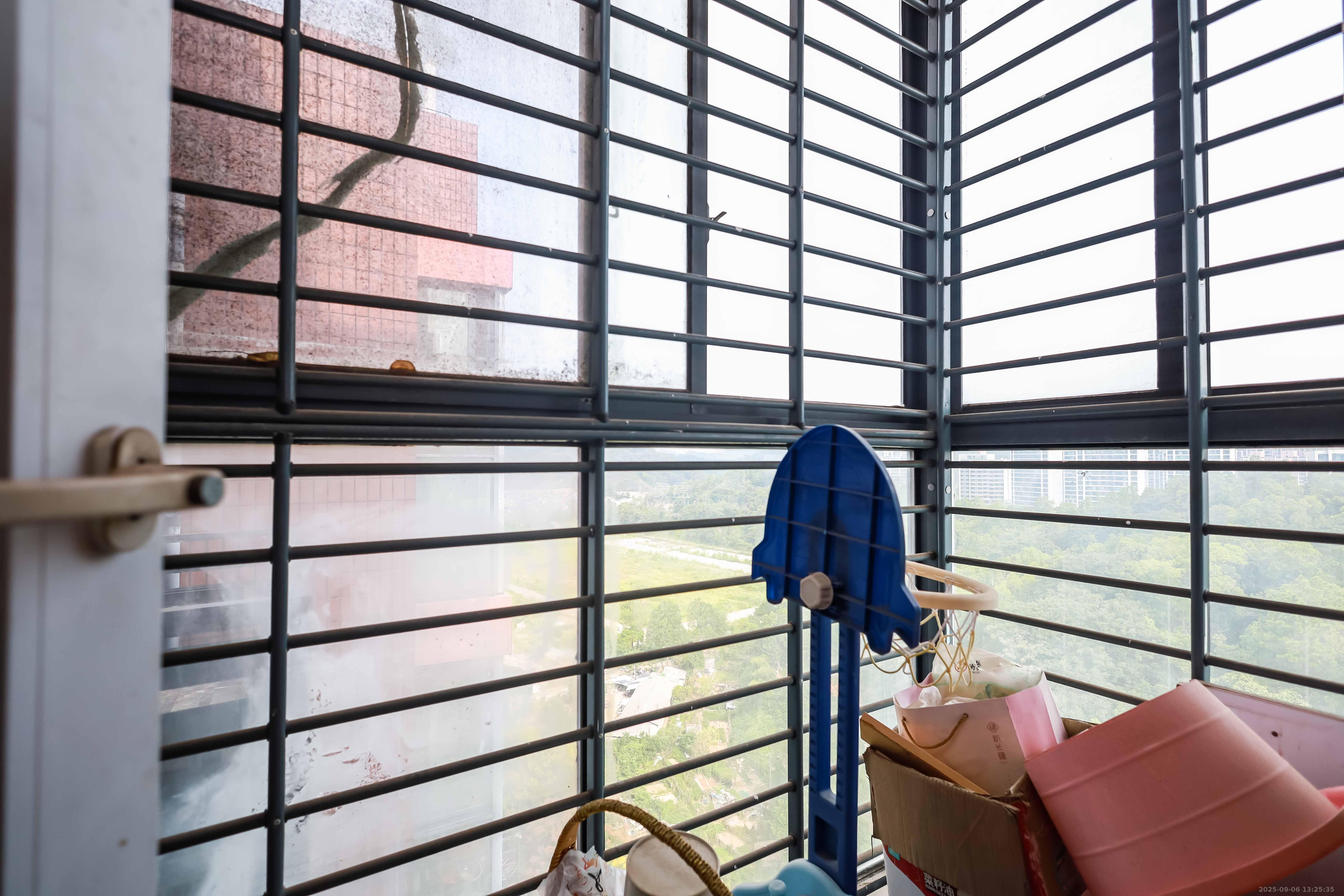 联美品格  3室2厅2卫    92.0万 联美品格  3室2厅2卫    92.0万阳台