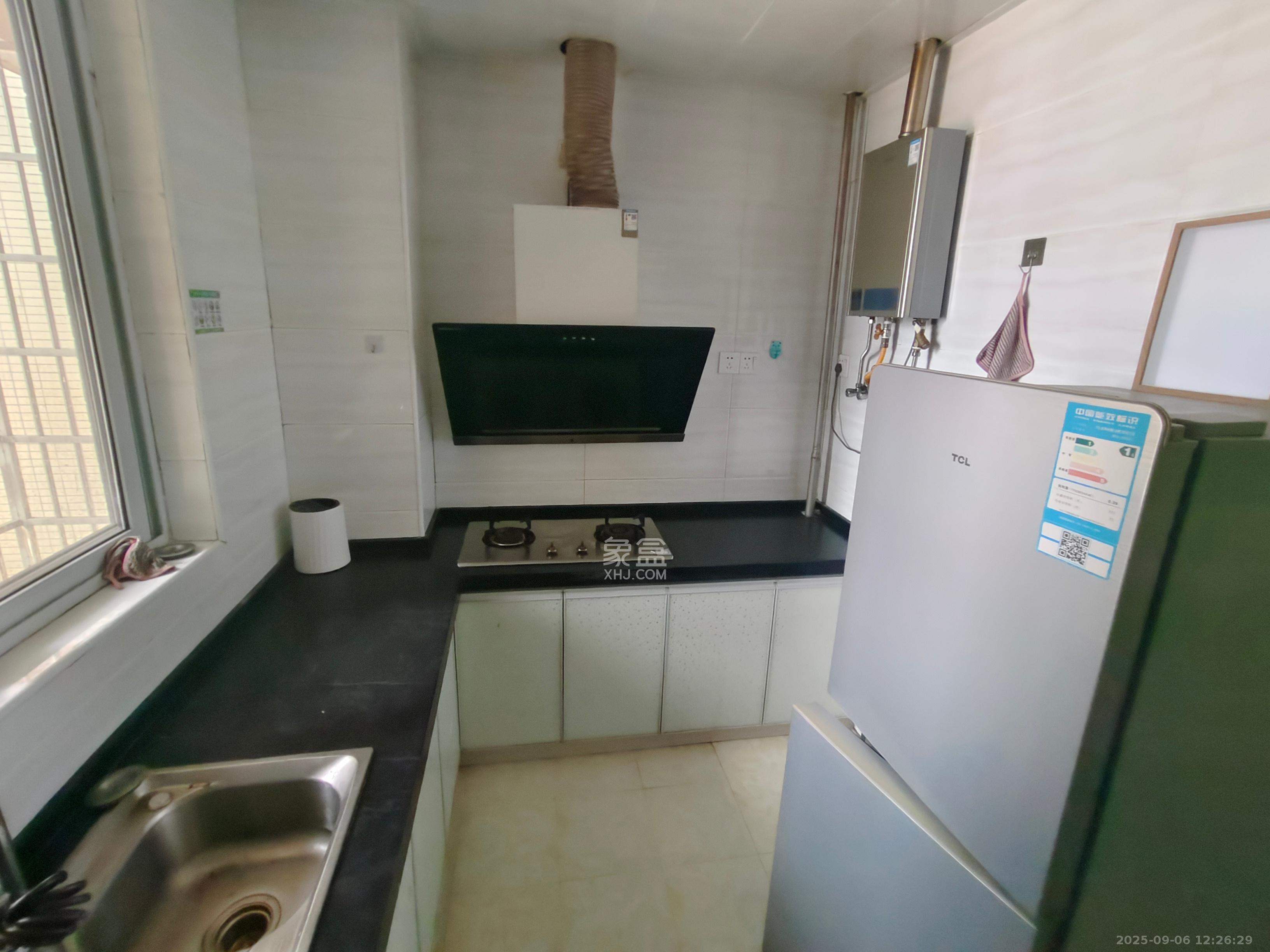 星城新宇莲景苑  1室1厅1卫    1300.0元/月 星城新宇莲景苑  1室1厅1卫    1300.0元/月