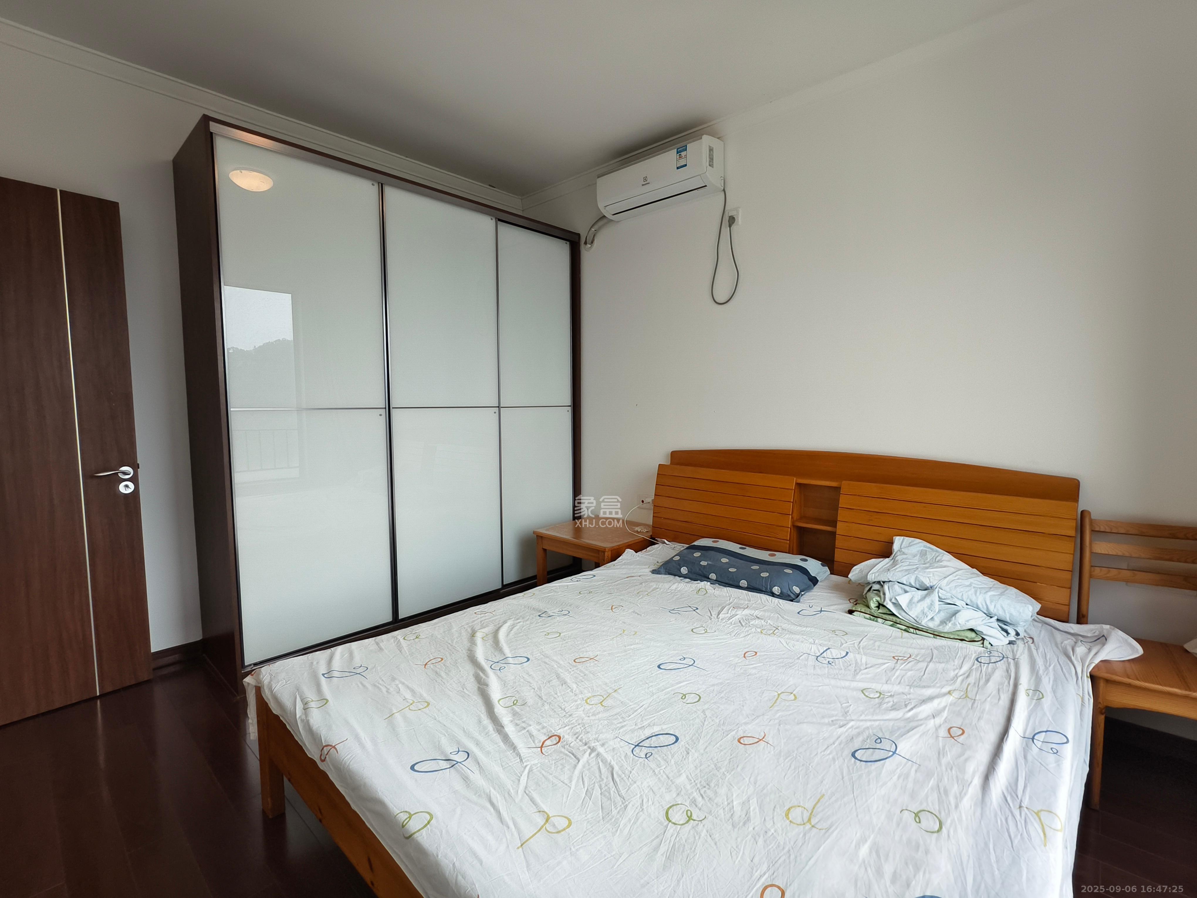 万科里梅溪郡 3室2厅1卫 3380.0元/月 万科里梅溪郡 3室2厅1卫 3380.0元/月室内图