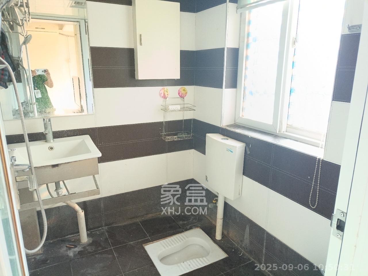 鄱阳小区  2室2厅1卫    1350.0元/月室内图