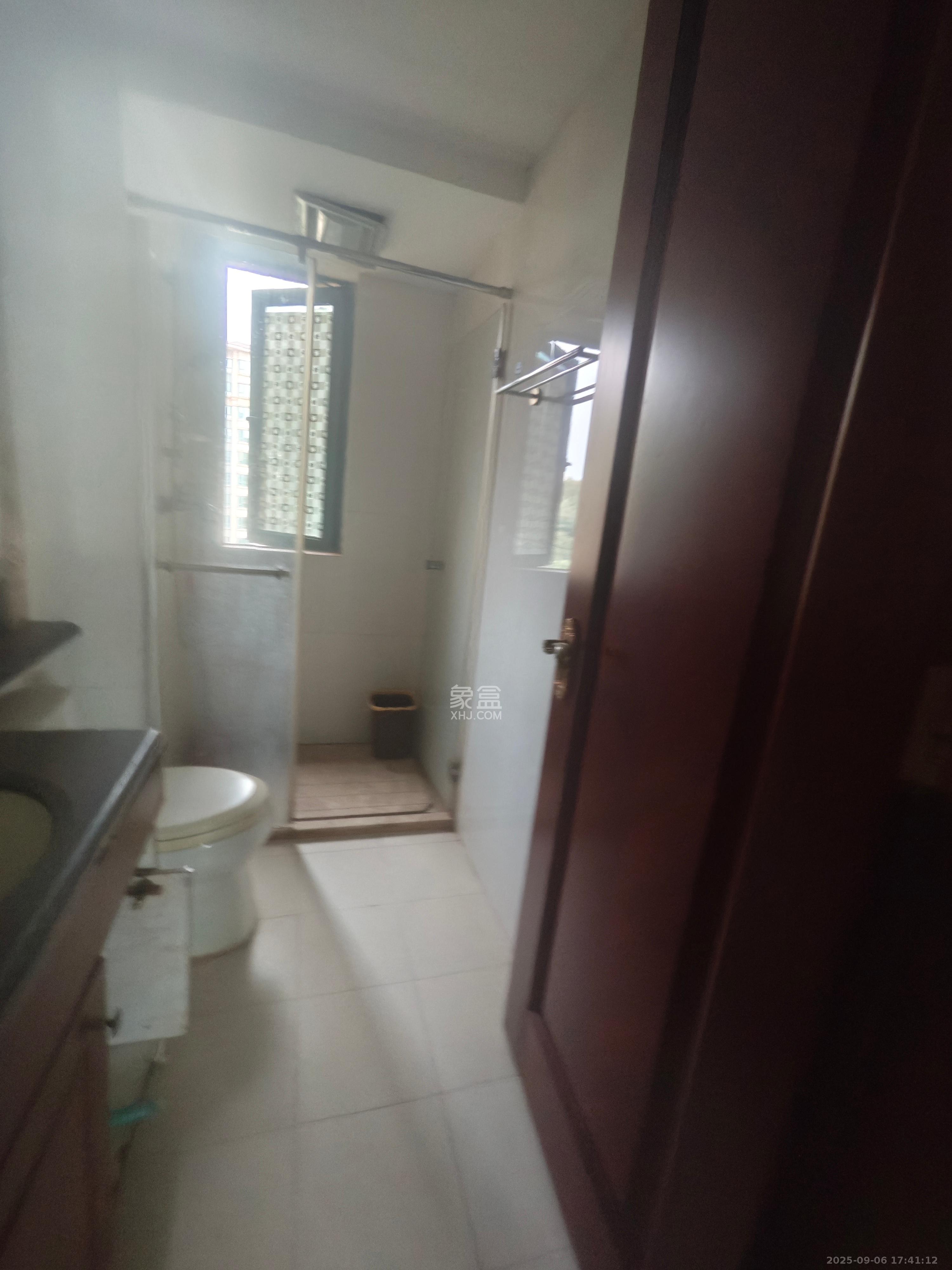 恒大城 3室2厅1卫 1800.0元/月 恒大城 3室2厅1卫 1800.0元/月室内图