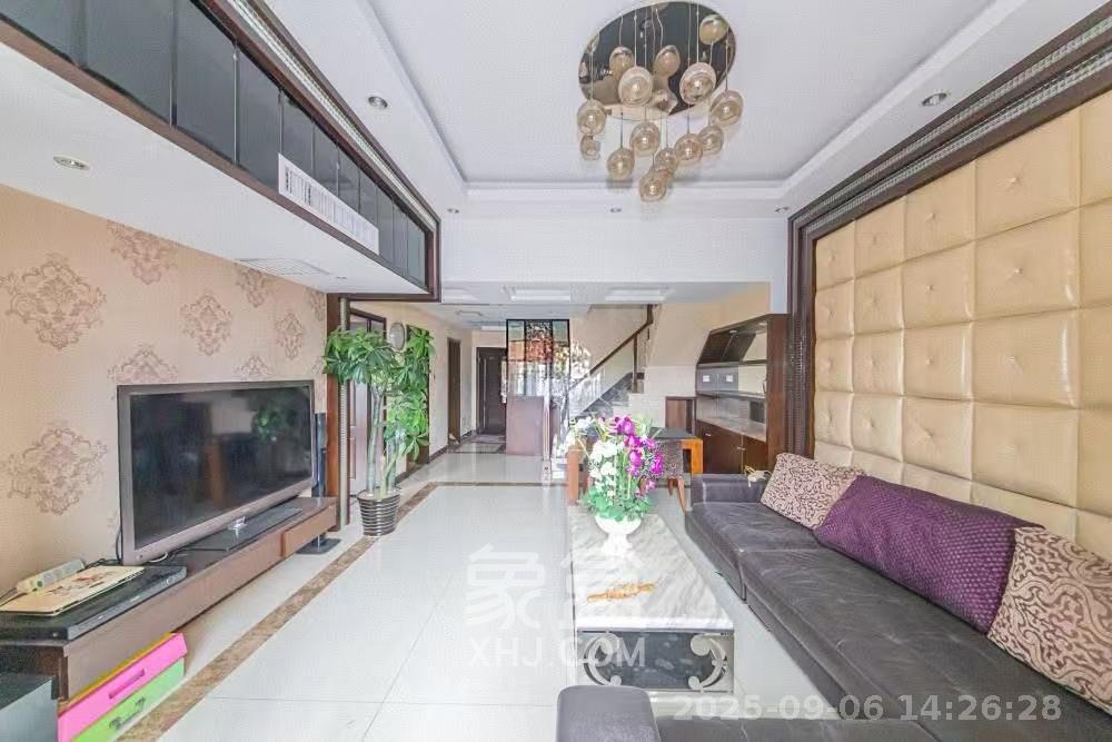 博林金谷 4室2厅3卫 3800.0元/月 博林金谷 4室2厅3卫 3800.0元/月室内图