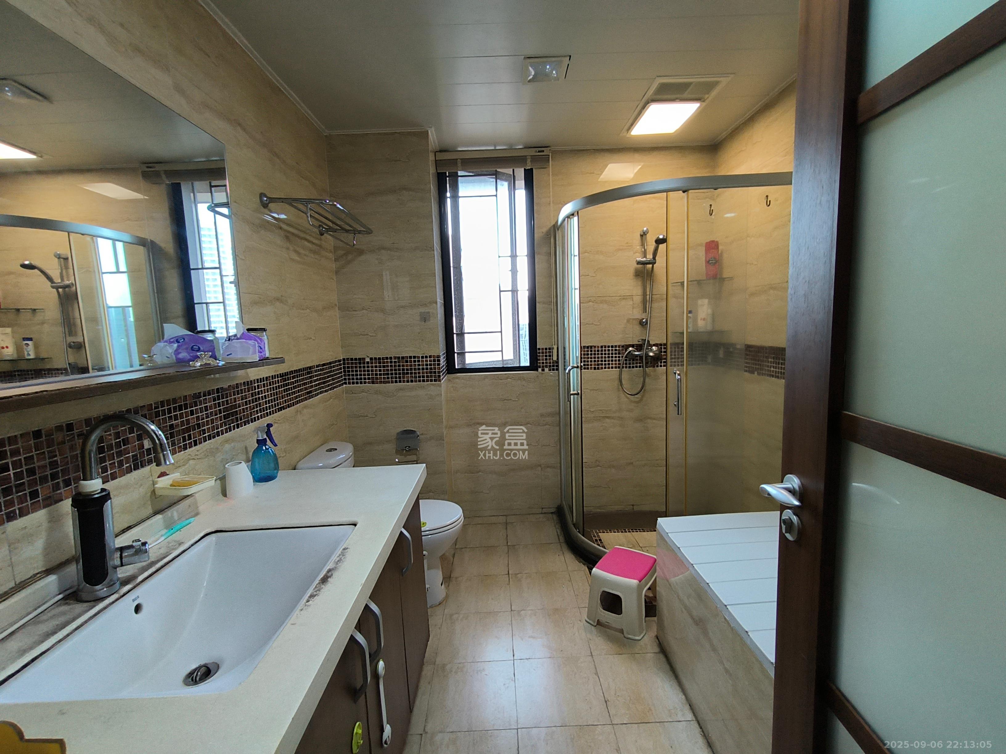 万科城  3室2厅1卫    3000.0元/月 万科城  3室2厅1卫    3000.0元/月室内图