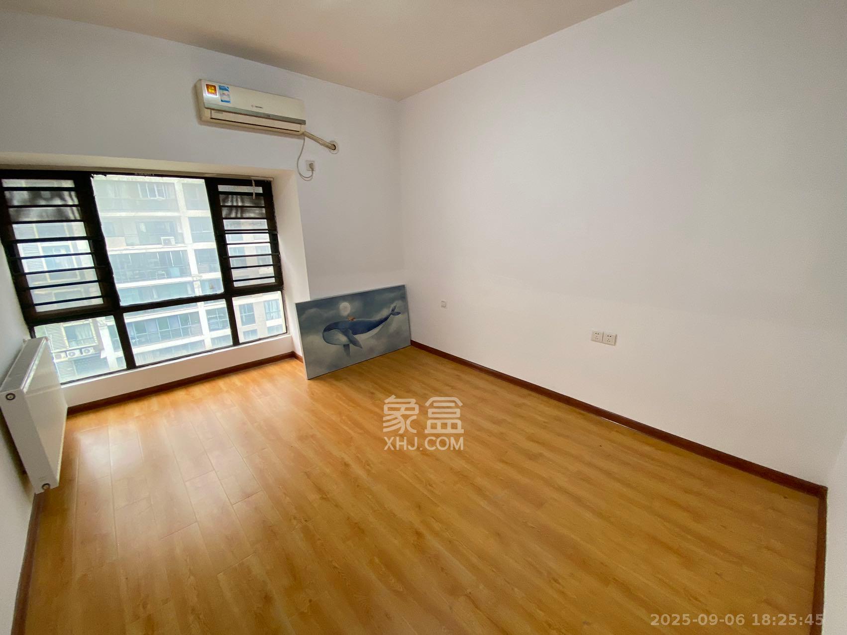 归心苑 4室2厅2卫 4400.0元/月 归心苑 4室2厅2卫 4400.0元/月室内图