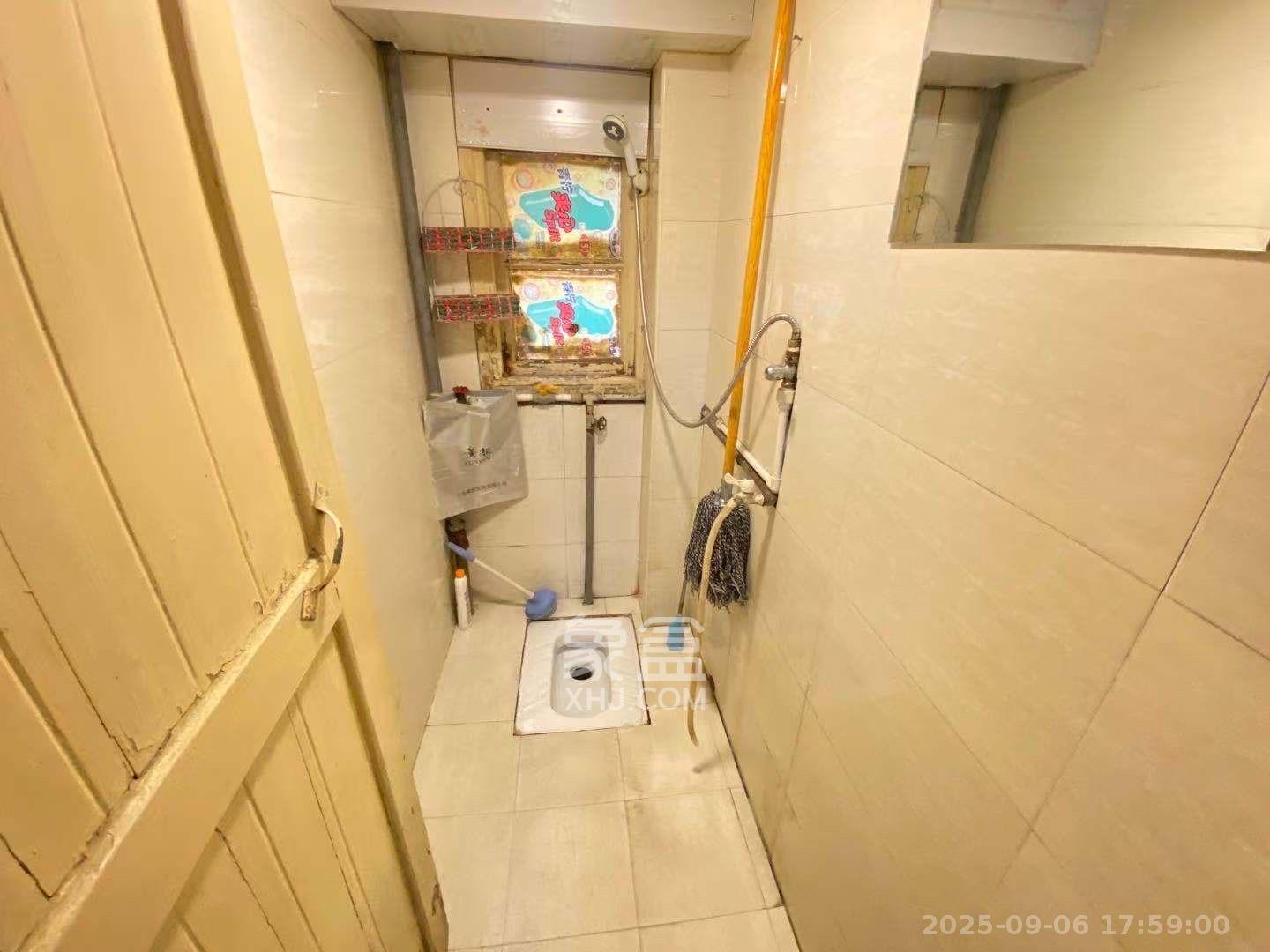 席草田散盘  1室1厅1卫    1200.0元/月室内图