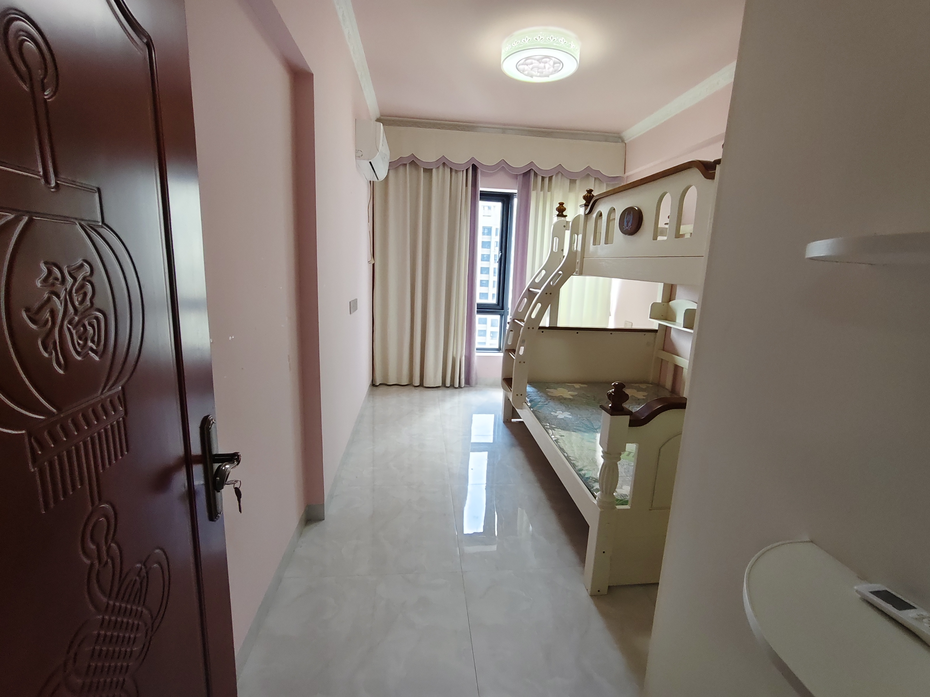 万景峰一期  3室2厅2卫    2800.0元/月 万景峰一期  3室2厅2卫    2800.0元/月室内图