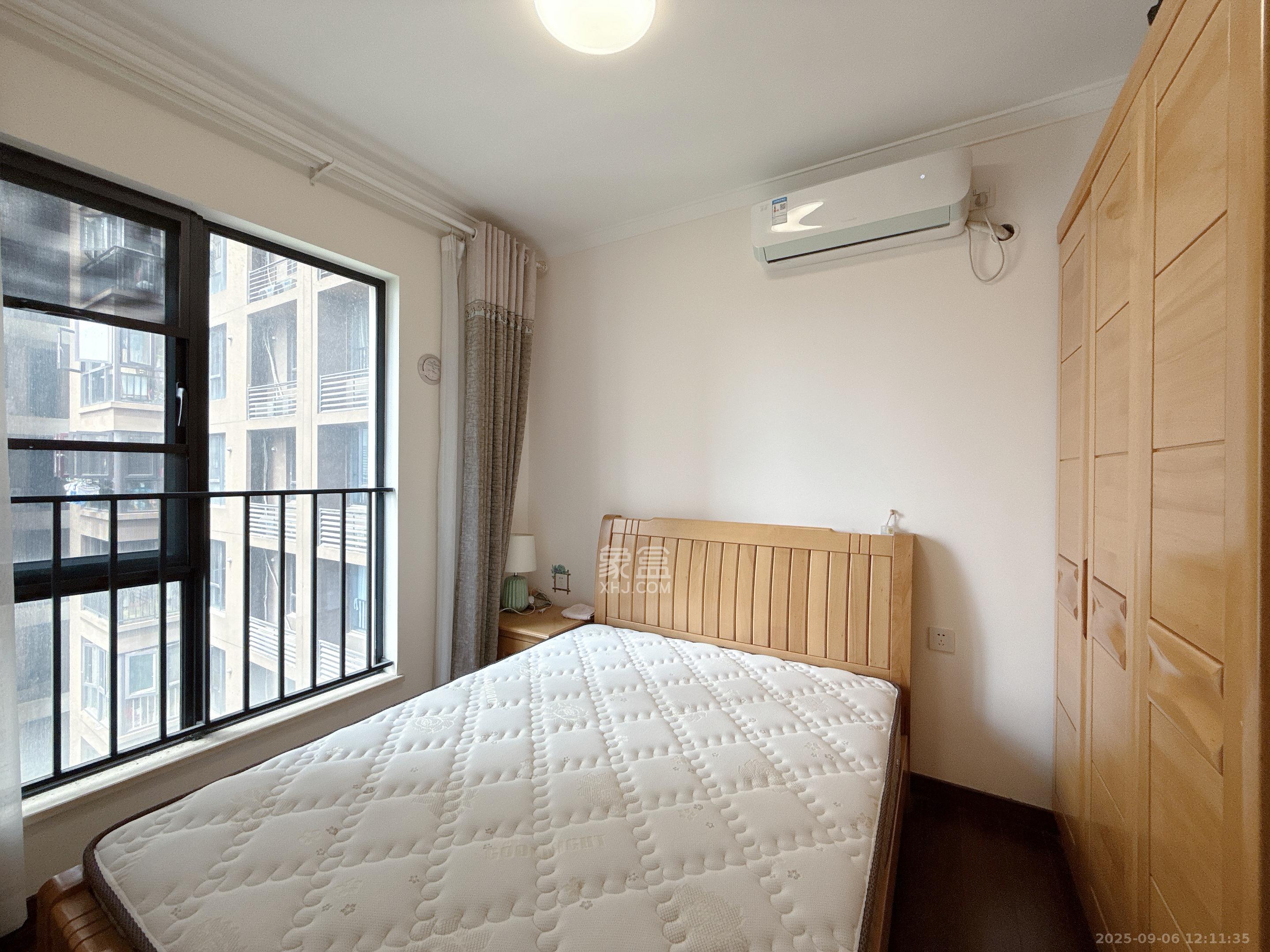 万科里金域滨江  3室2厅1卫    3800.0元/月室内图