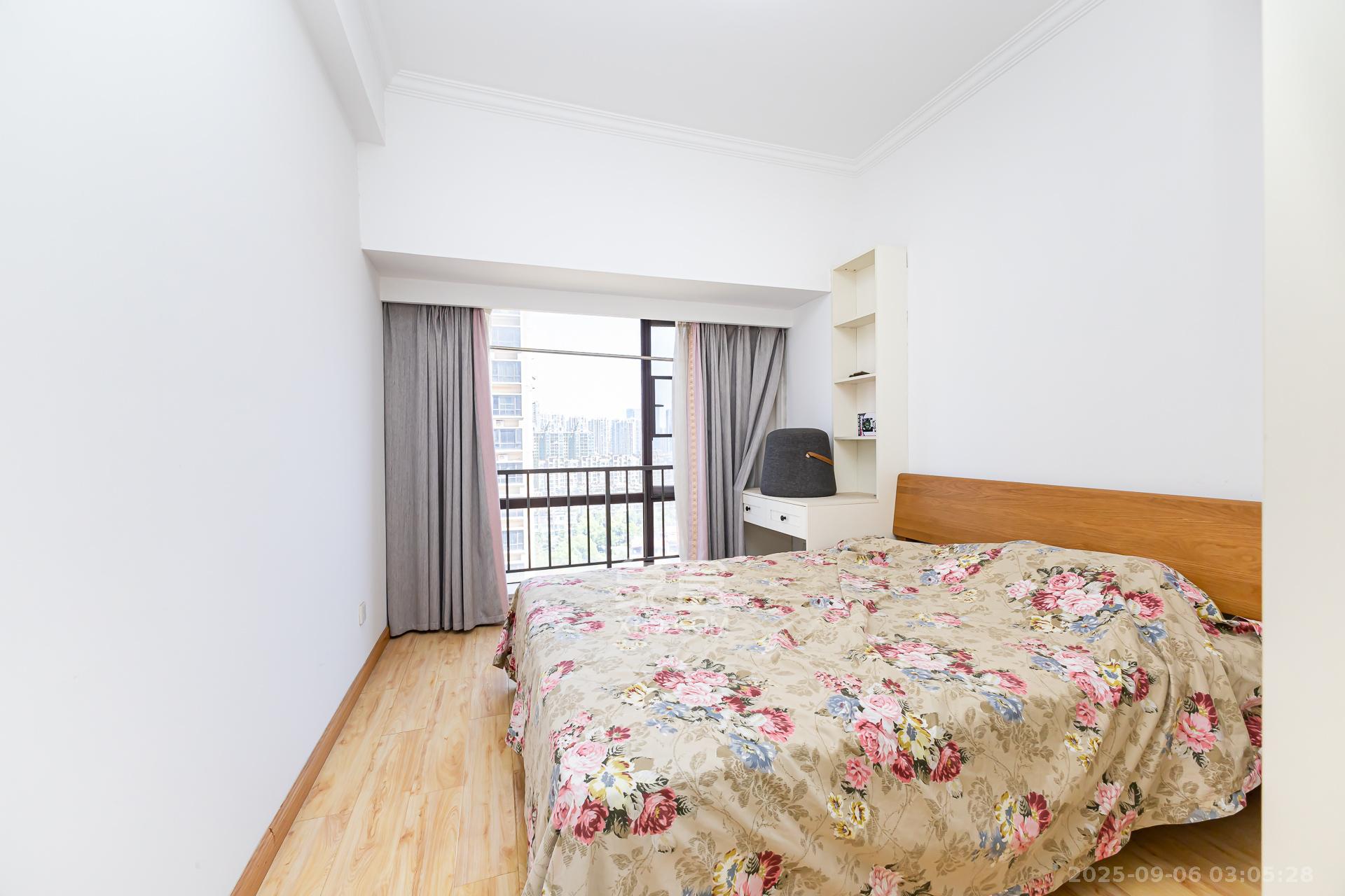 南山苏迪亚诺  4室2厅1卫    118.0万 南山苏迪亚诺  4室2厅1卫    118.0万卧室