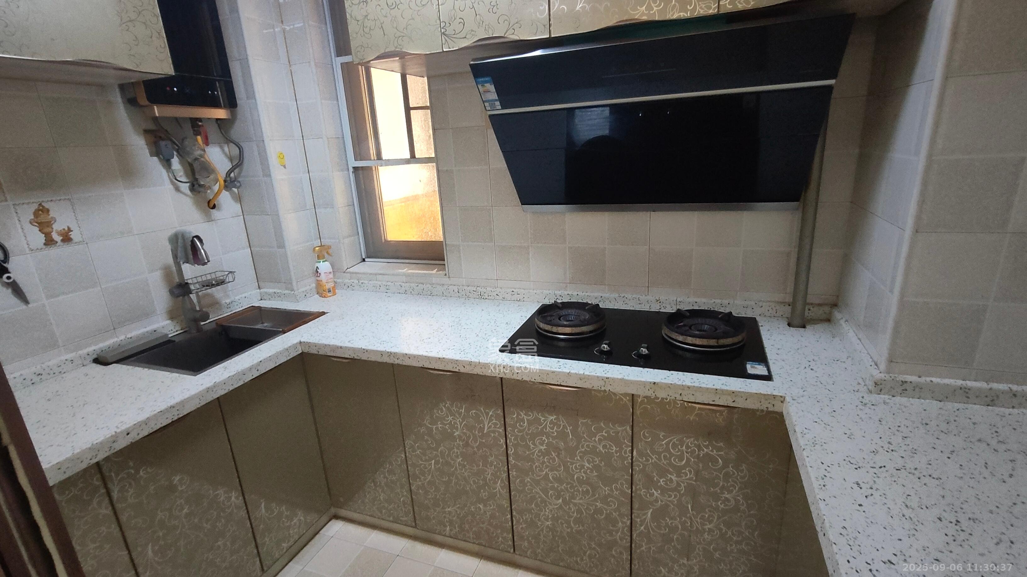 MOMA当代广场  3室2厅1卫    2200.0元/月室内图