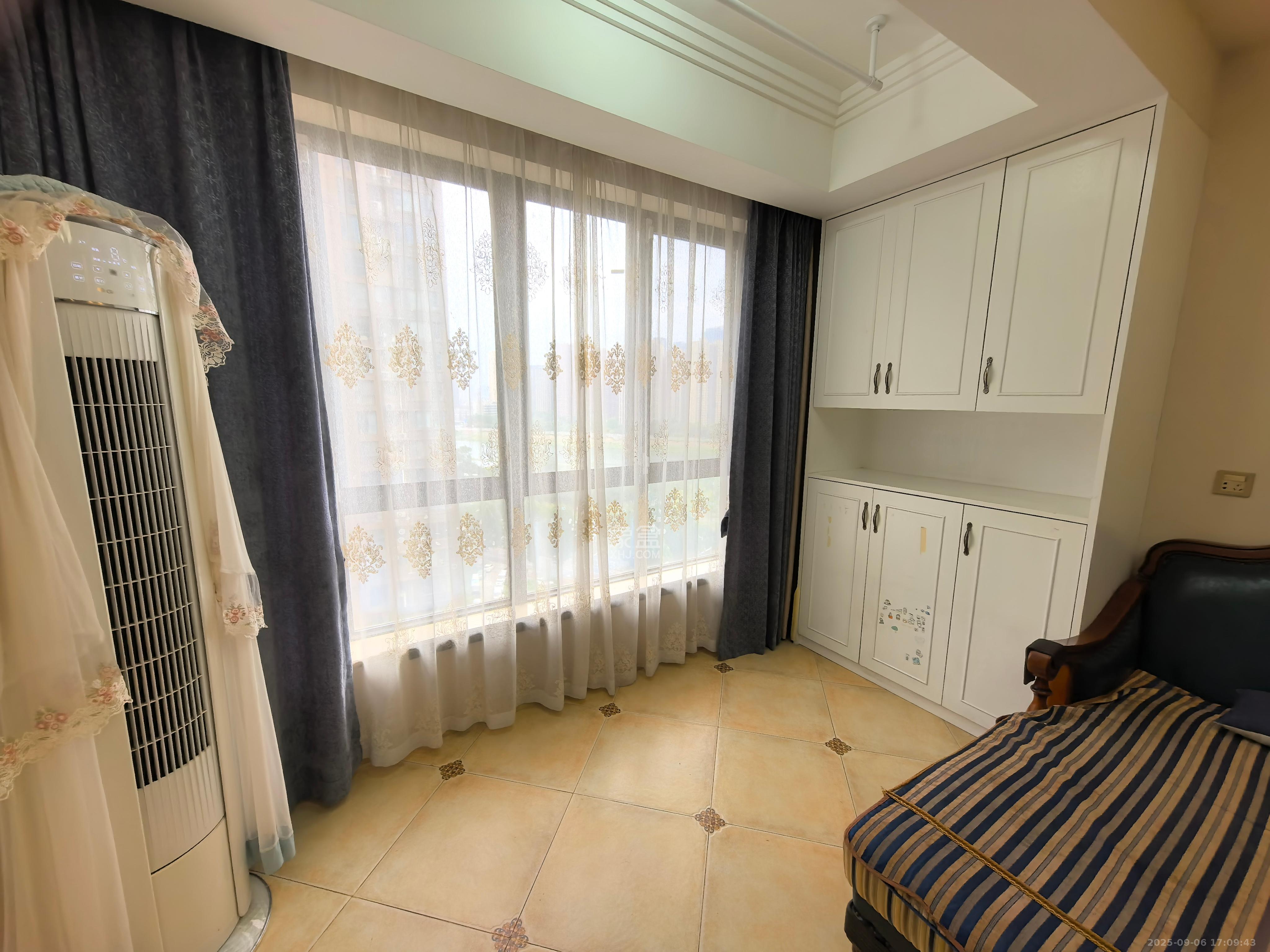 辉煌国际城二期 2室2厅1卫 2600.0元/月 辉煌国际城二期 2室2厅1卫 2600.0元/月室内图