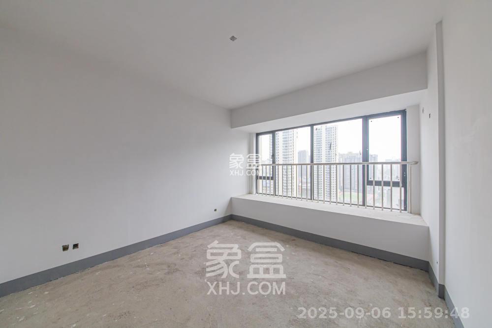 博林云栖  4室2厅2卫   4500.00元/月室内图