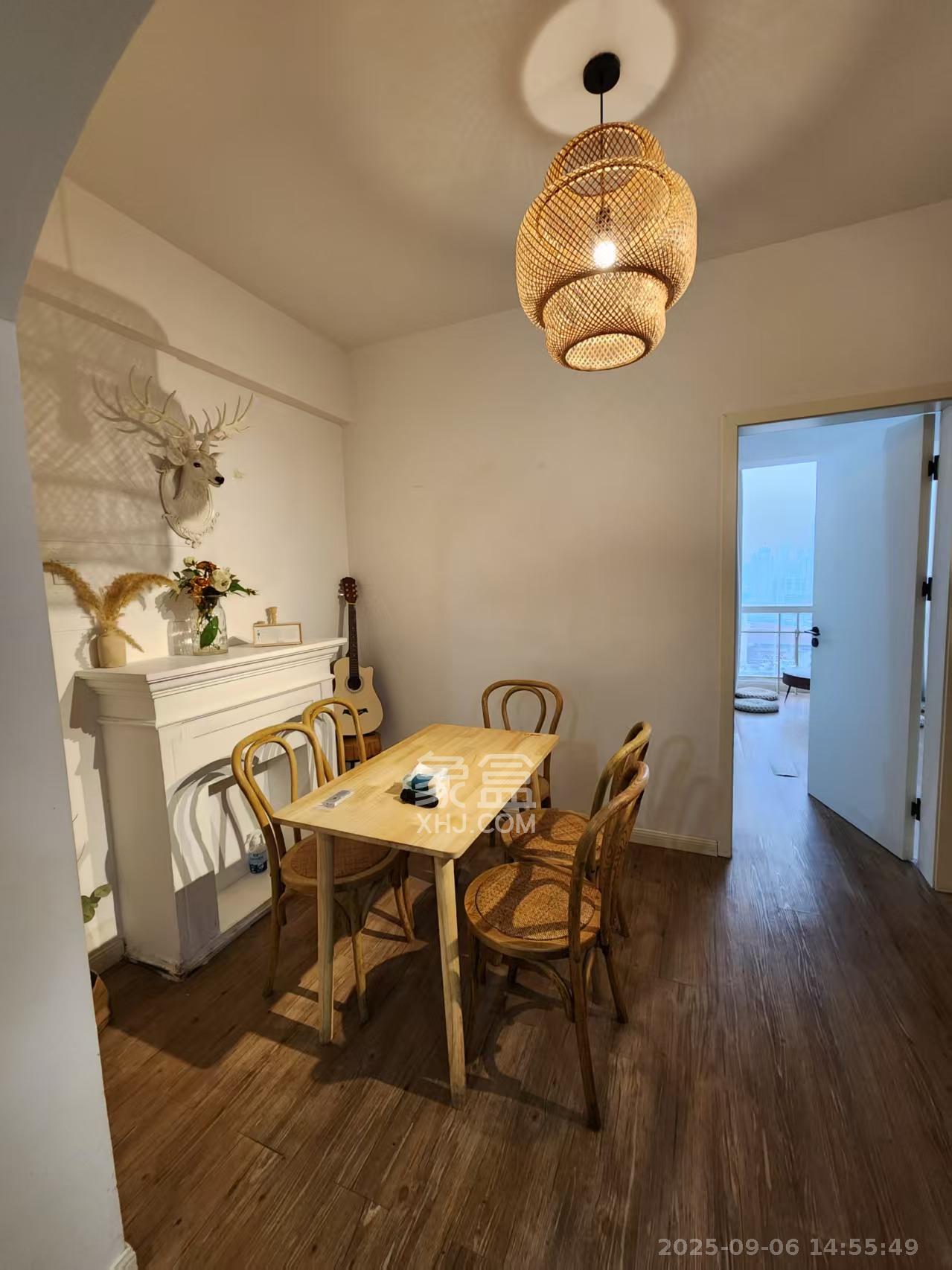 英尚国际 2室2厅1卫 2800.0元/月 英尚国际 2室2厅1卫 2800.0元/月室内图