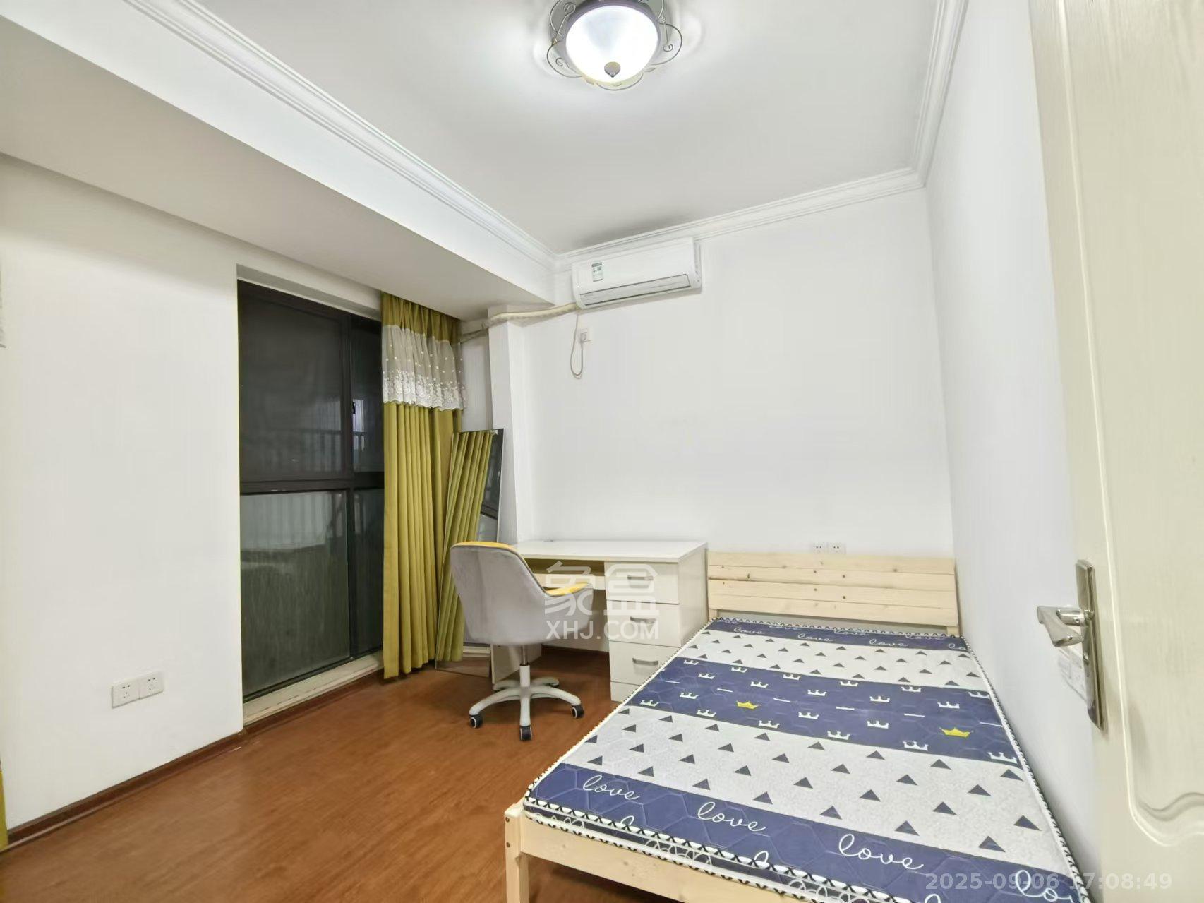 绿地中央广场  3室2厅1卫    3000.0元/月室内图