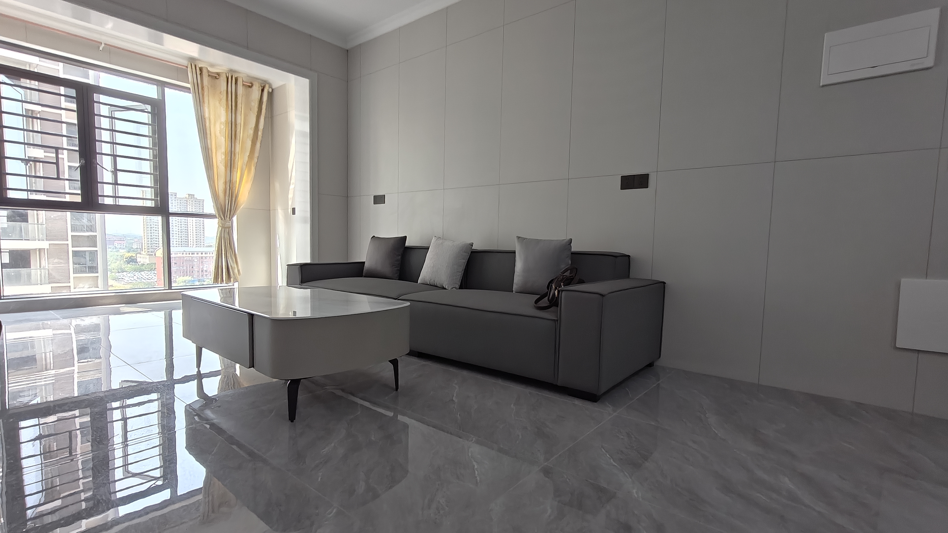 互助小区电梯房 2室1厅0卫 1700.0元/月 互助小区电梯房 2室1厅0卫 1700.0元/月室内图