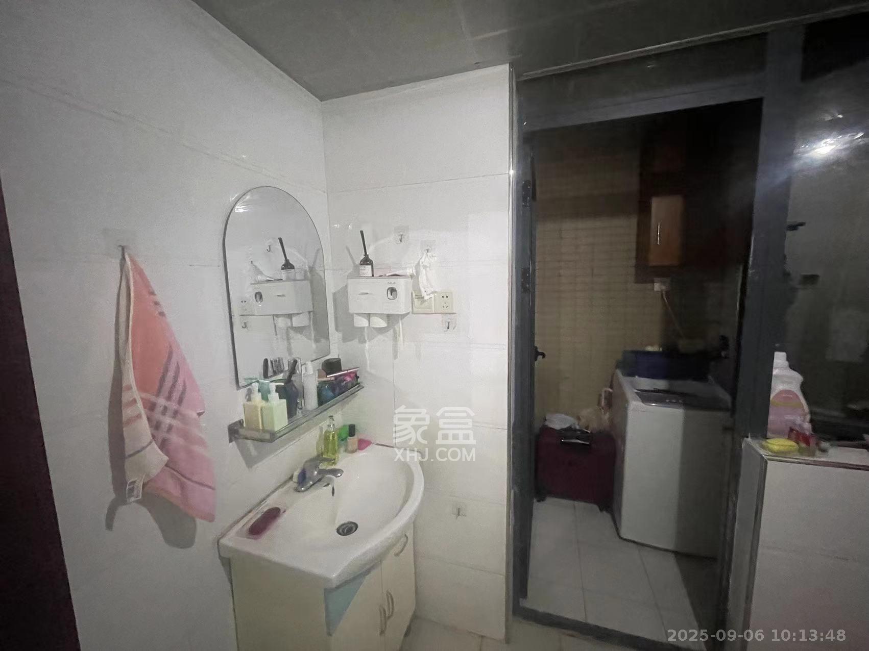 高升金典 1室1厅1卫 1550.0元/月 高升金典 1室1厅1卫 1550.0元/月室内图