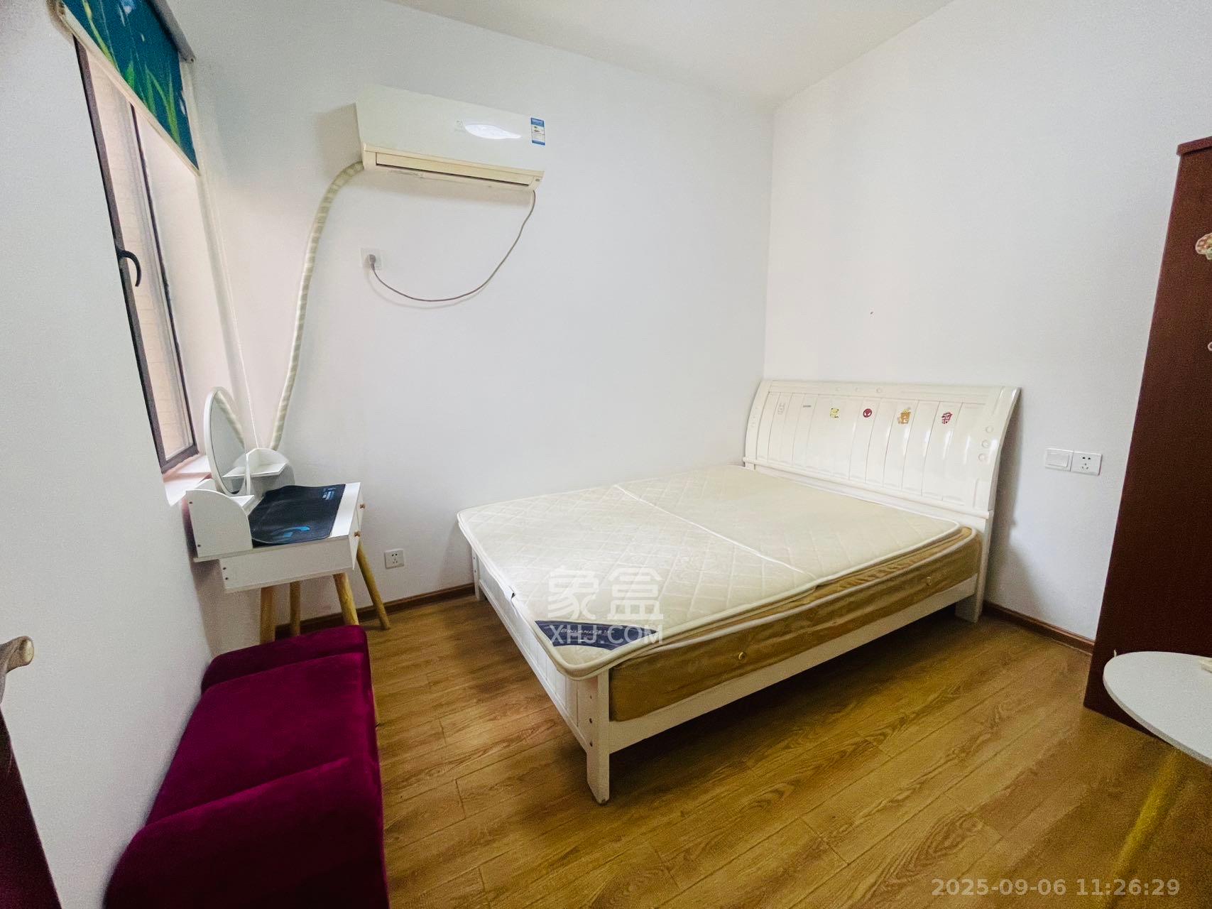 正旺国际铭城(正旺U公馆) 2室1厅1卫 2400.0元/月 正旺国际铭城(正旺U公馆) 2室1厅1卫 2400.0元/月室内图