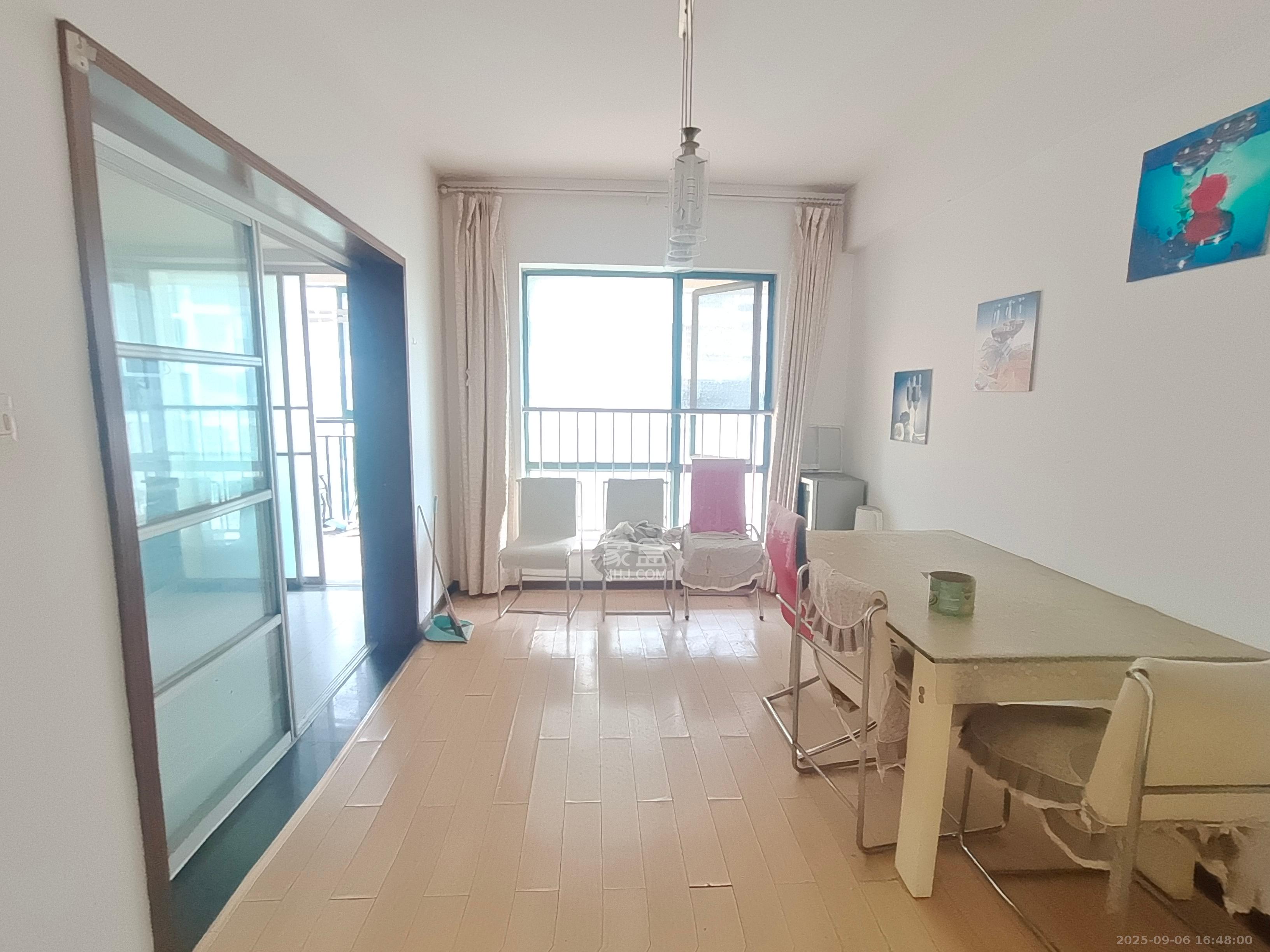 望兴景园一期  3室2厅2卫   2900.00元/月室内图