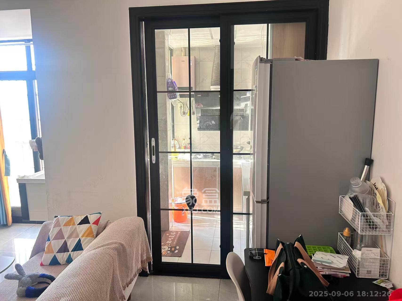 桥头家苑一期 1室1厅1卫 1200.0元/月 桥头家苑一期 1室1厅1卫 1200.0元/月室内图