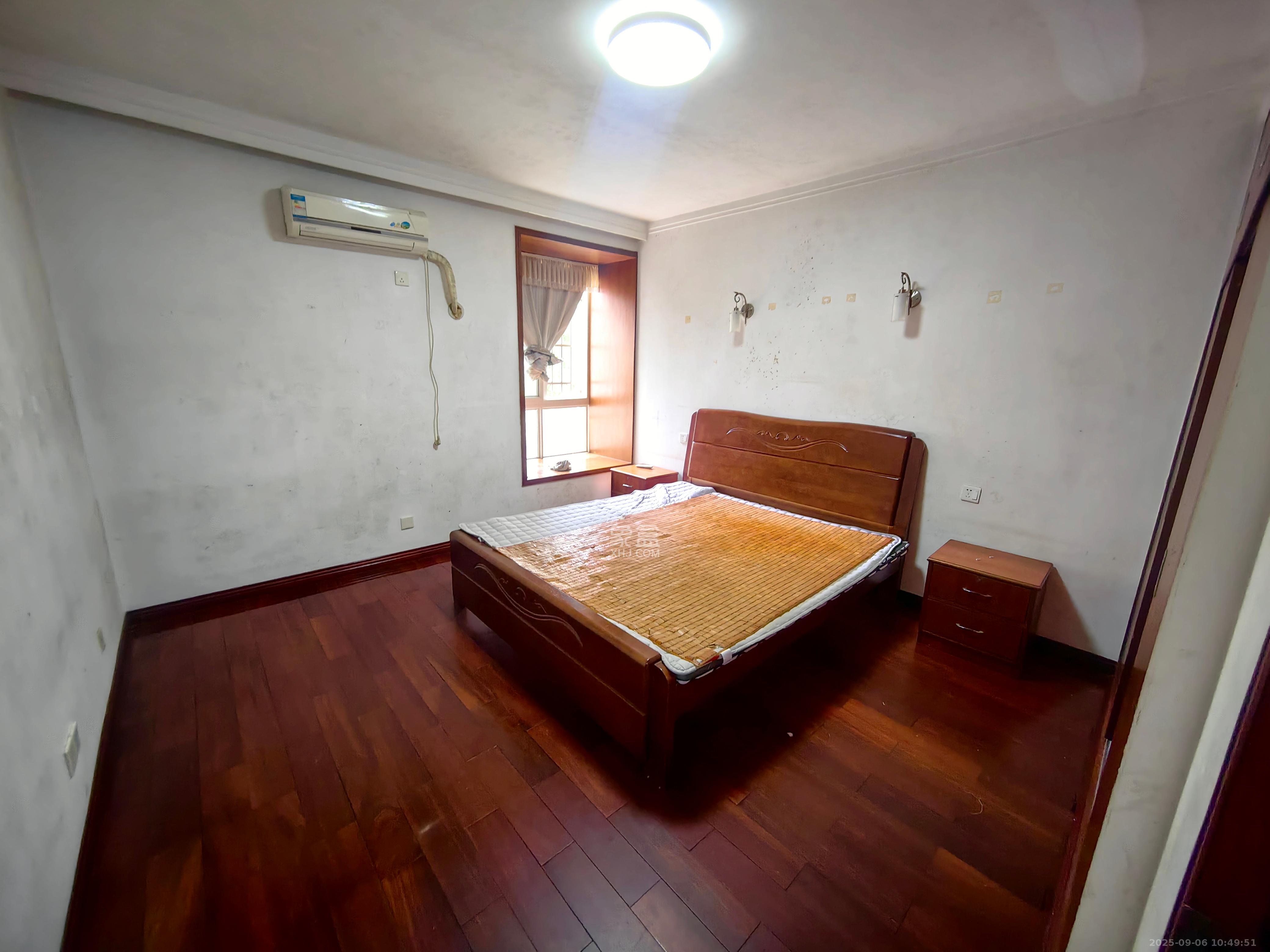 德润园  2室2厅1卫    2000.0元/月室内图