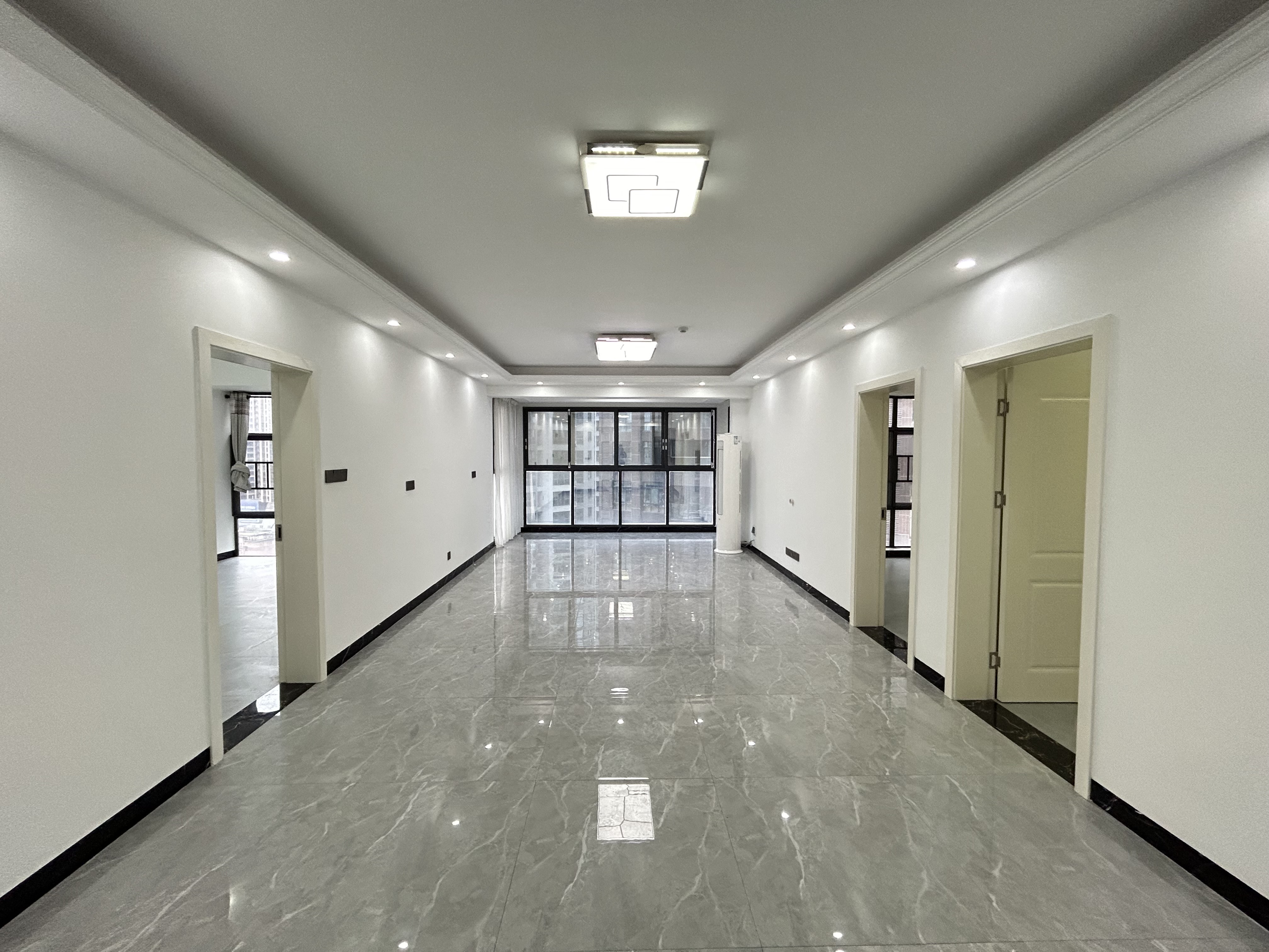 南门口安置小区一期  3室2厅2卫    2000.0元/月 南门口安置小区一期  3室2厅2卫    2000.0元/月室内图1