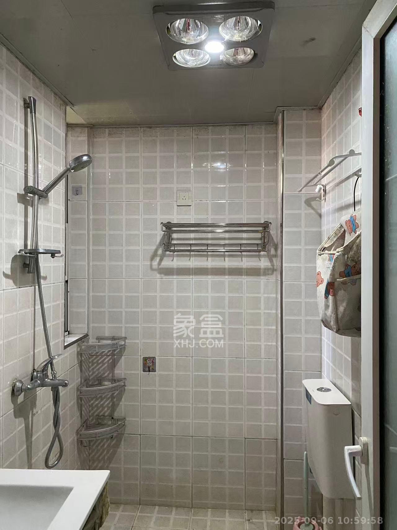 湘瑞家园  3室2厅1卫   1300.00元/月室内图